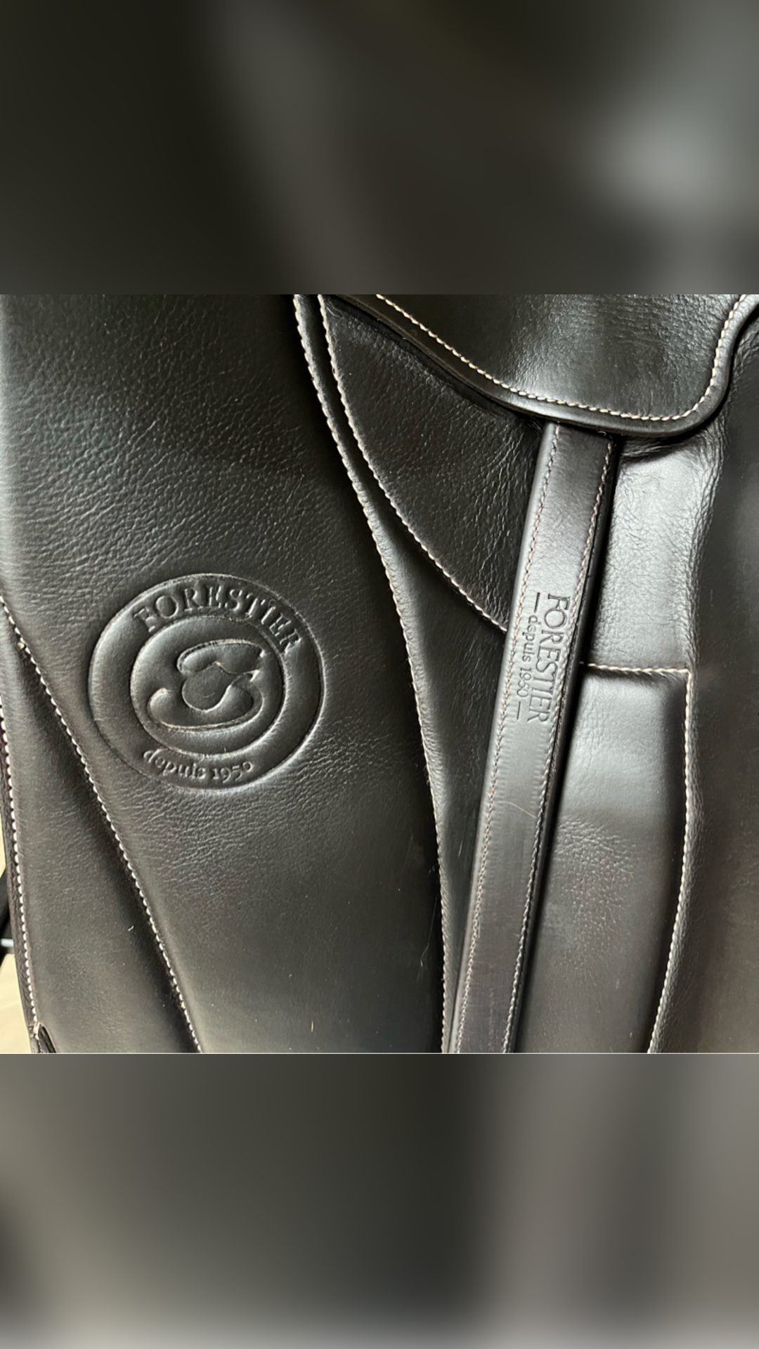 Selle Dressage AACHEN Forestier 17,5 buffle, média 4