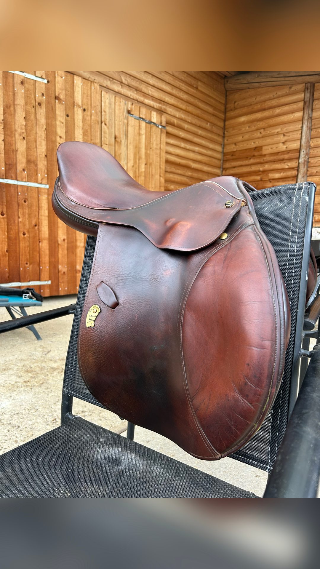 À vendre selle Éric Mondange taille 17, média 2