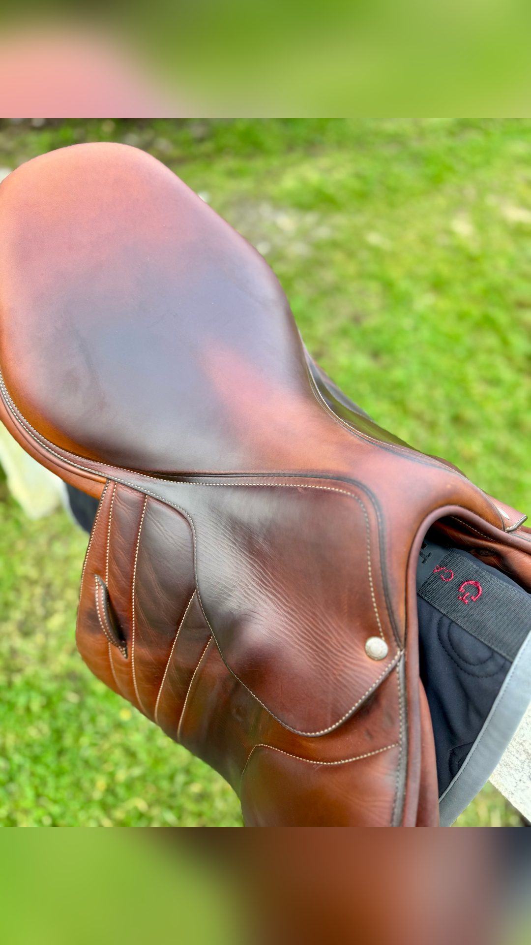 Selle Butet semi-plate 18 pouces, média 5