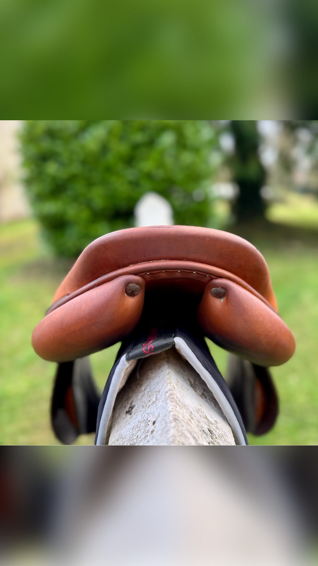 Selle Butet semi-plate 18 pouces, média 3