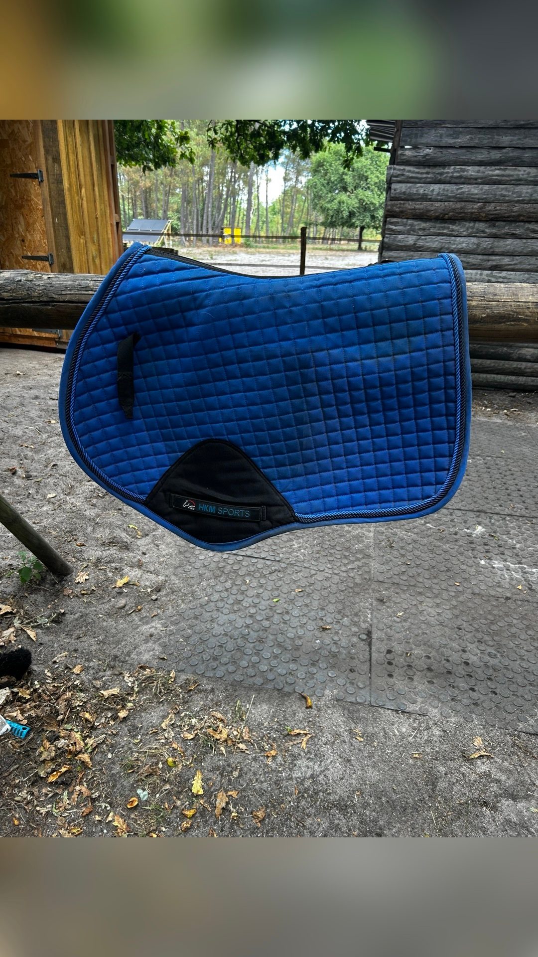 Tapis HKM, média 2