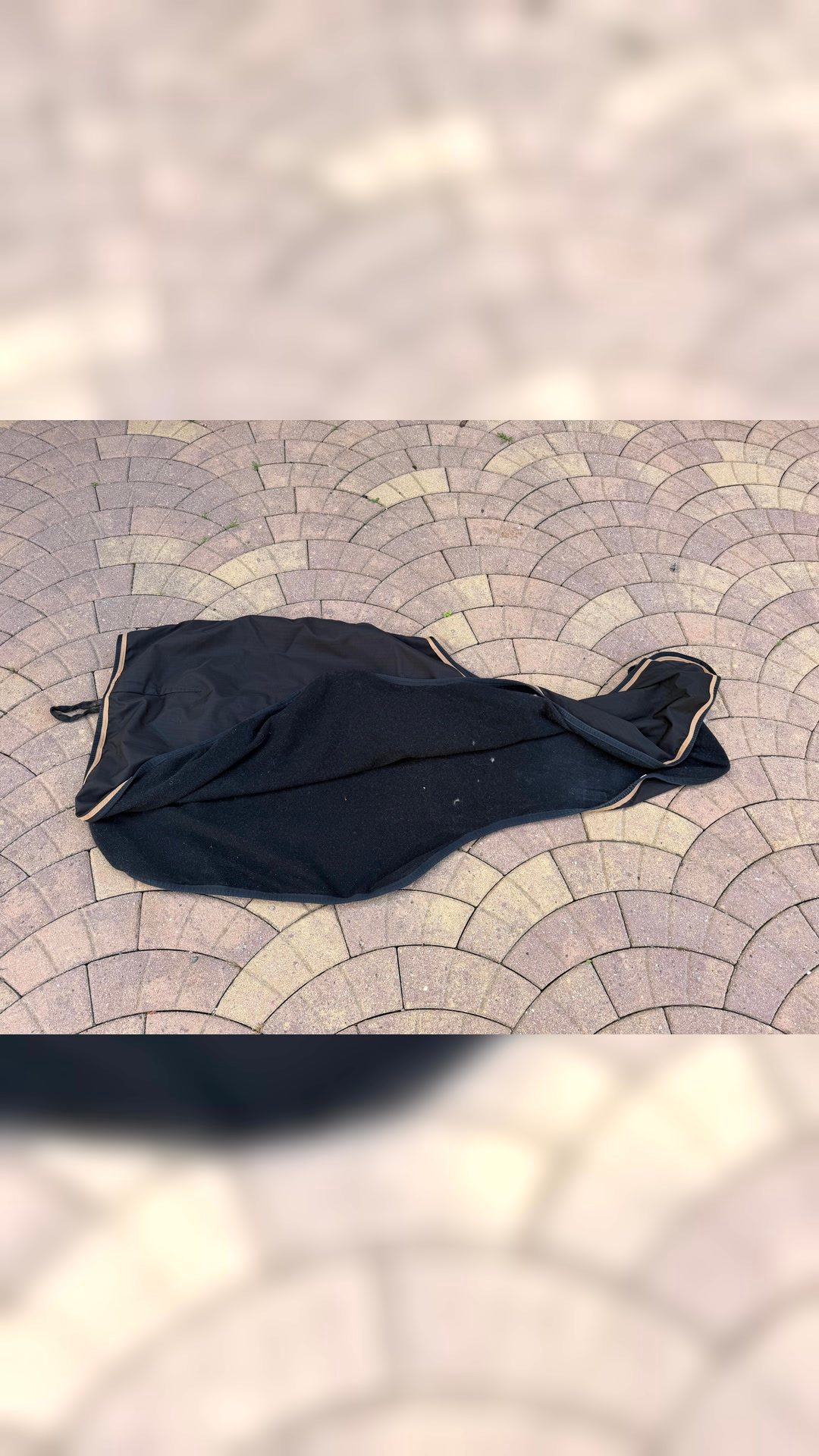 Couvre rein imperméable doublée polaire Pasdock  noir avec liseret camel taille 6.3, média 2