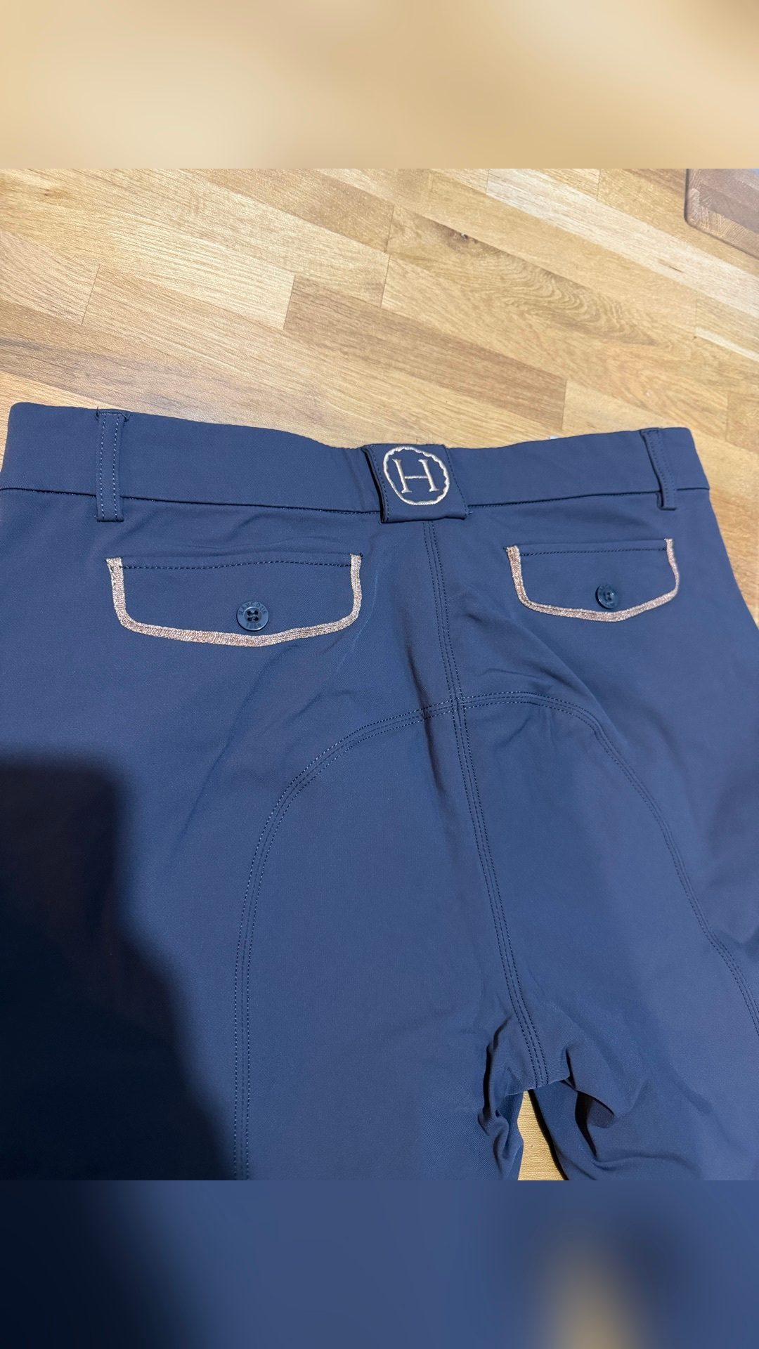 Pantalon Harcour Jalikta gris, média 2