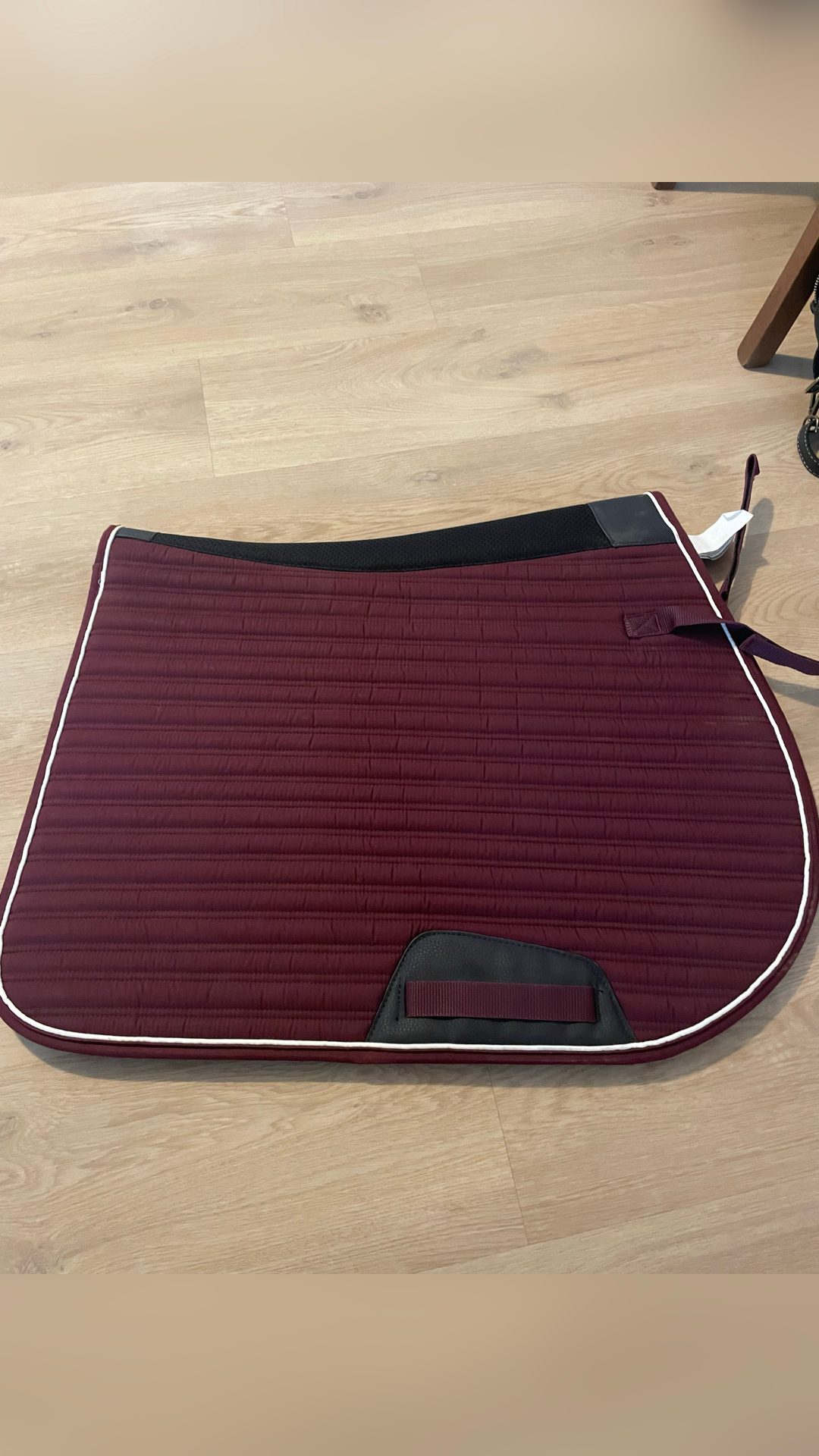 Tapis fouganza bordeaux, média 2
