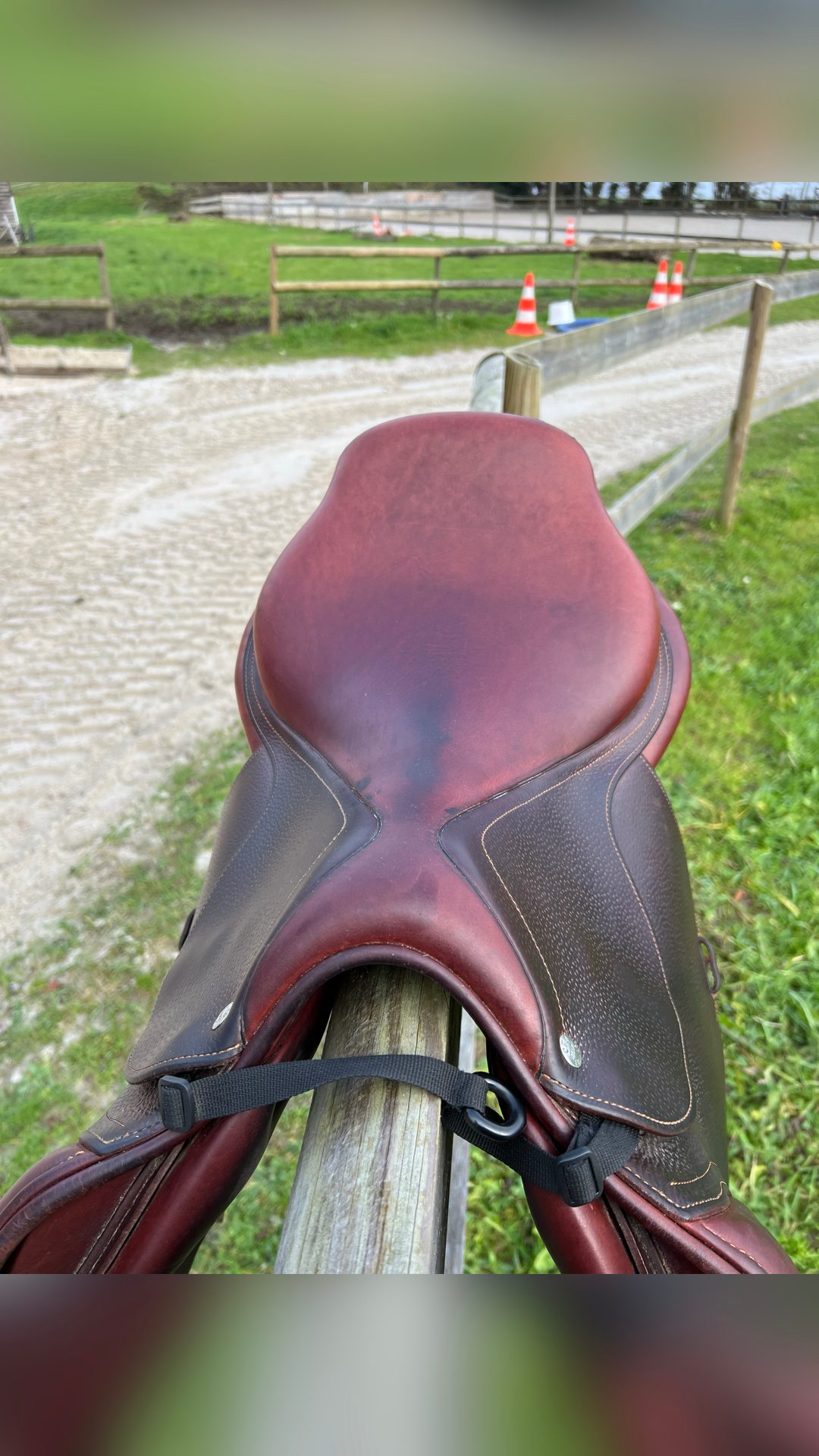 Selle CWD taille 17, média 3