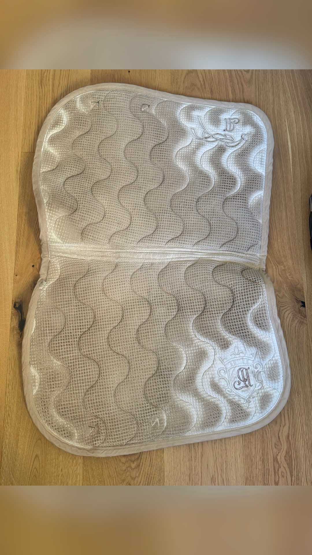 Tapis Pénélope noir à vendre, média 5