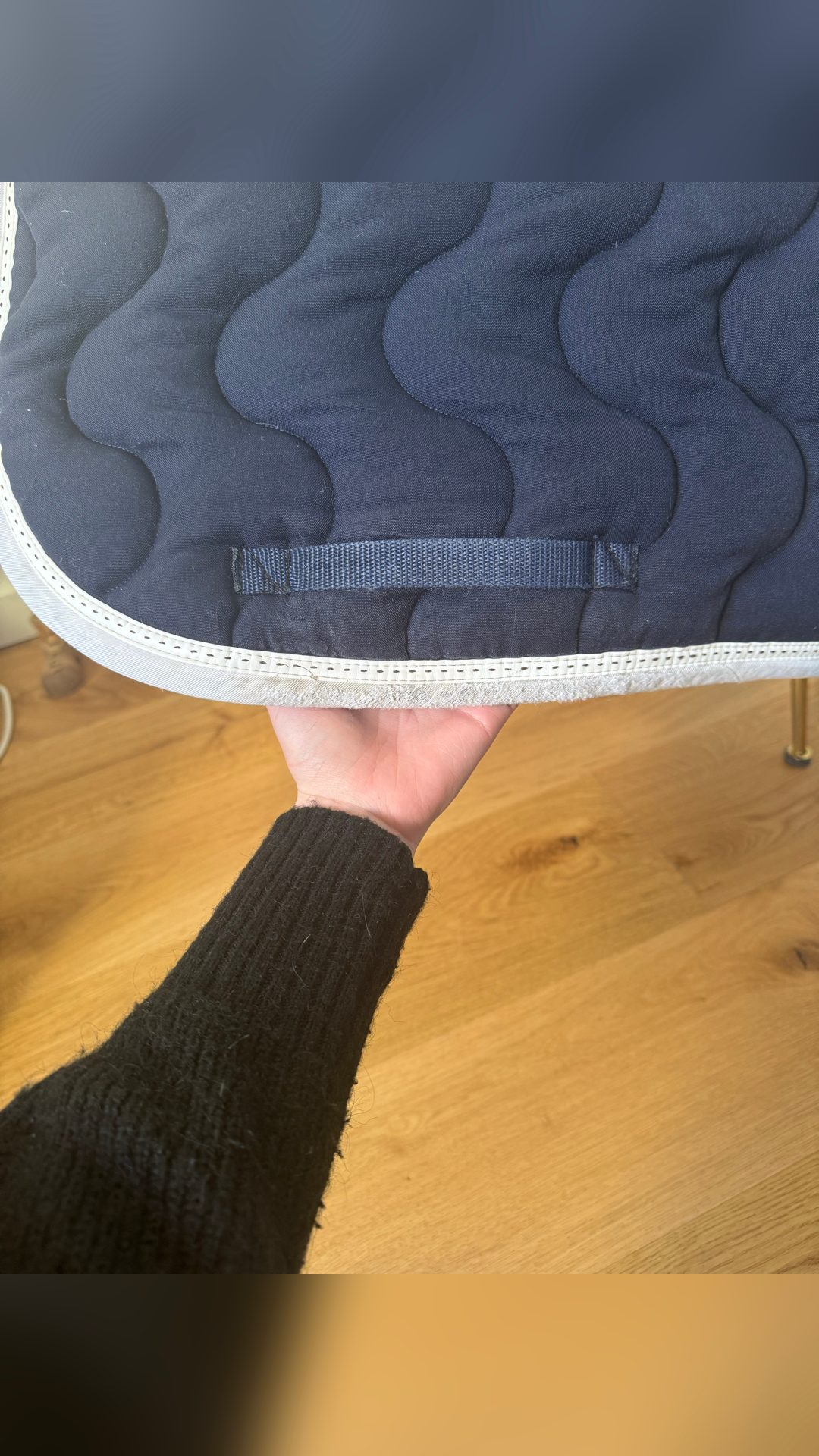 Tapis Pénélope bleu marine à vendre, média 3