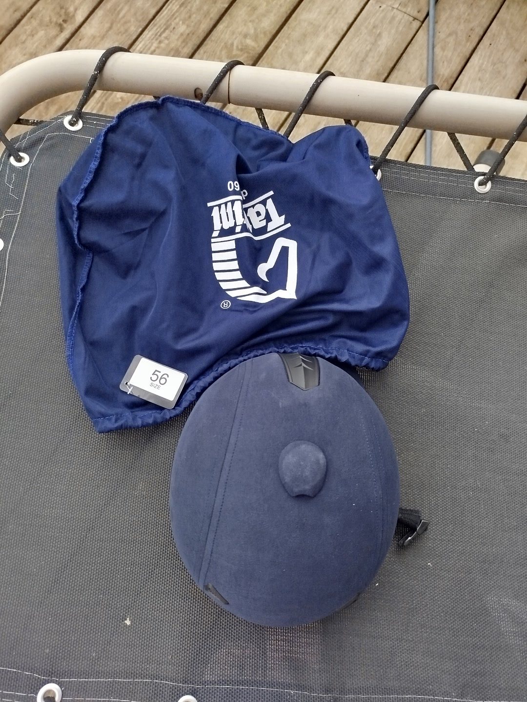 Bombe bleue marine, média 4