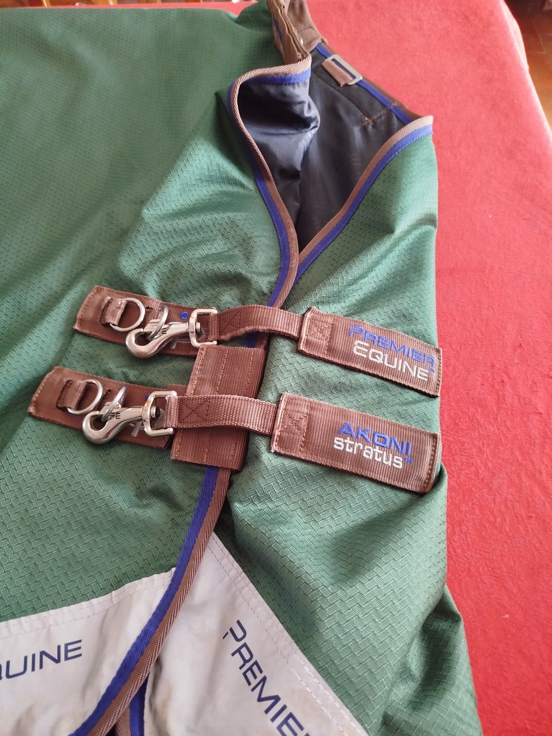 Couverture imperméable verte 0g, média 4