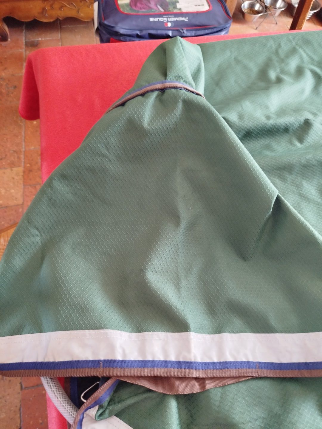Couverture imperméable verte 0g, média 7