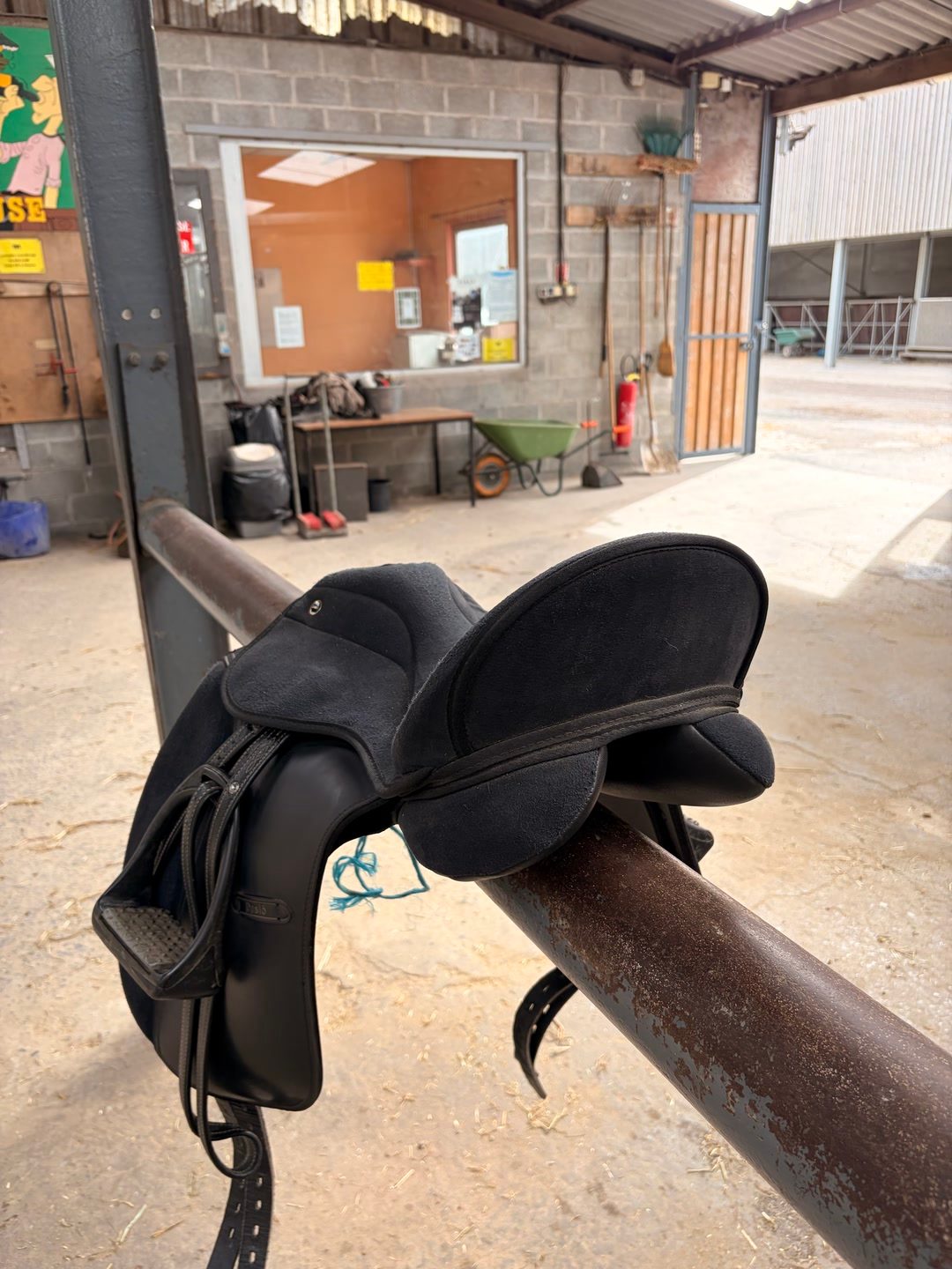 Selle de dressage 17’5, média 2