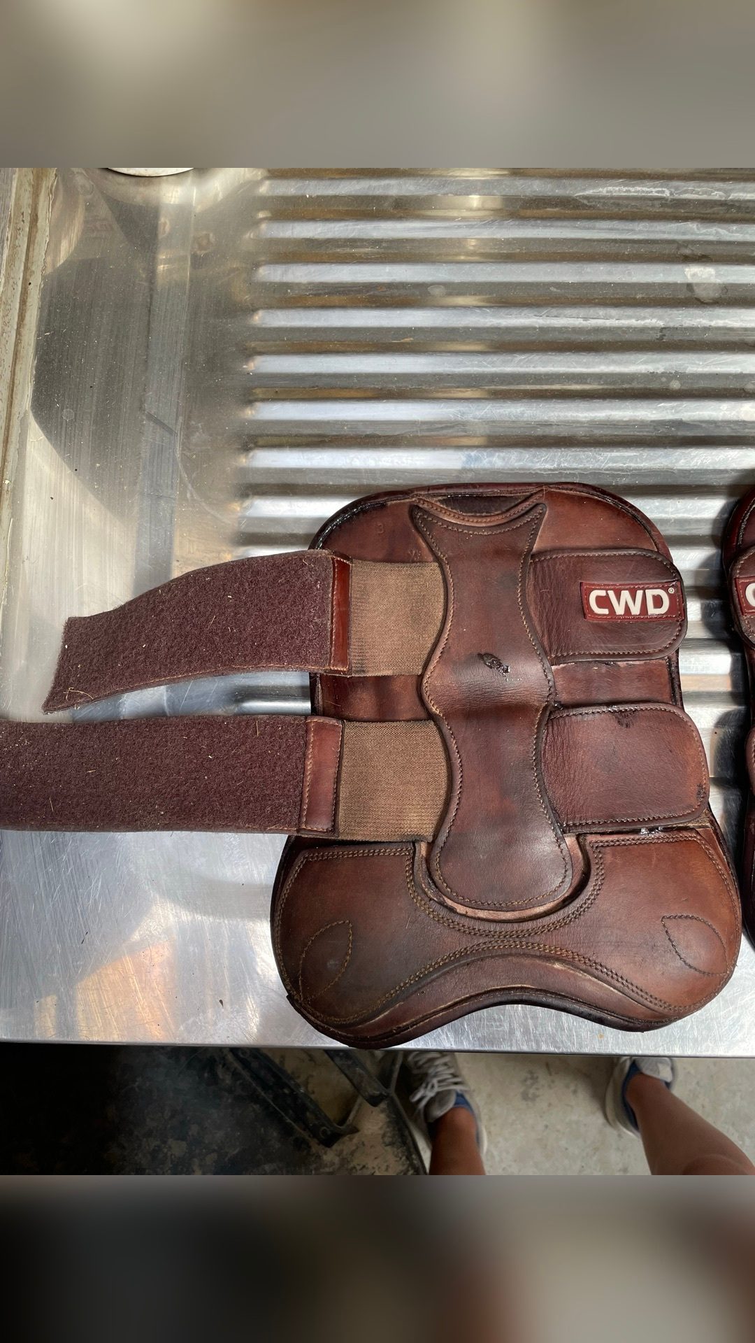 Guêtres en cuir CWD, média 3