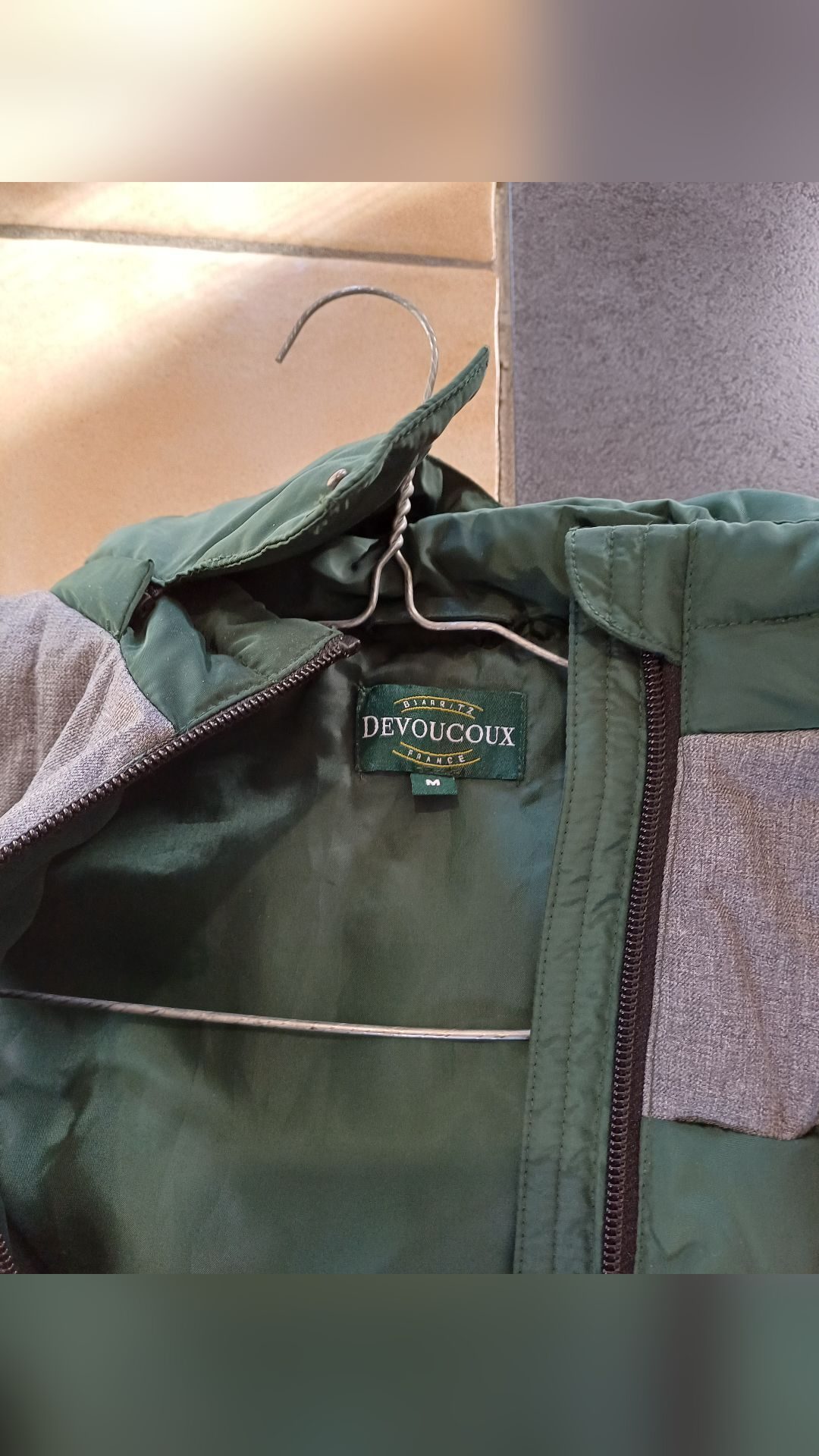 Doudoune sans manches avec capuche Devoucoux taille M jamais portée, média 3