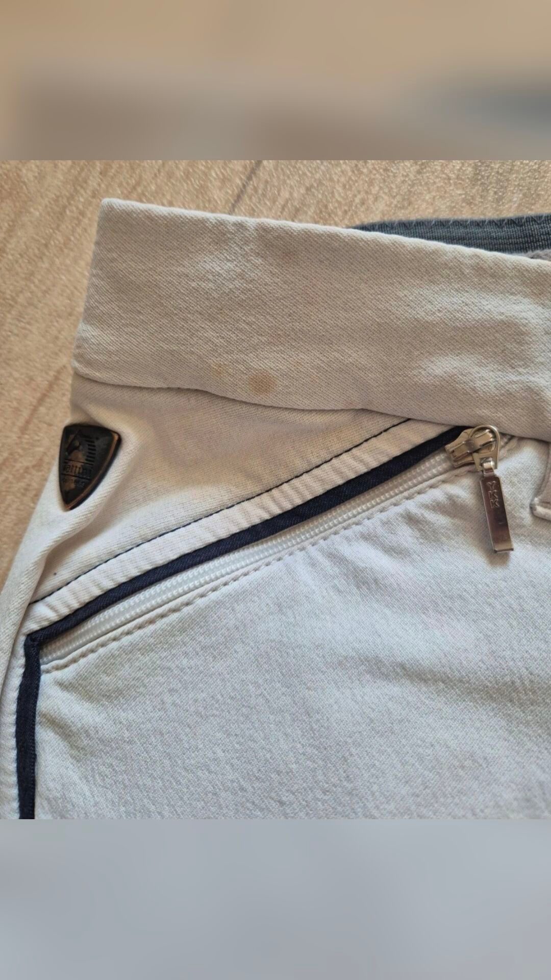 Pantalon, média 4
