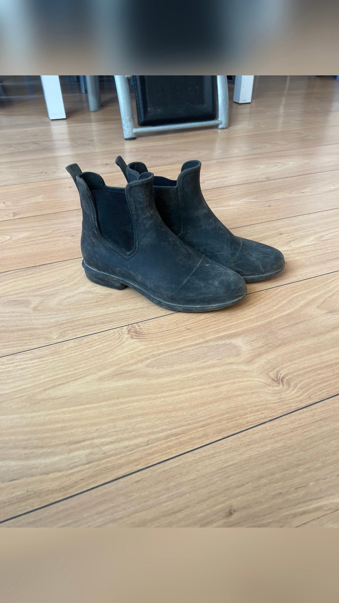 Boots, média 3