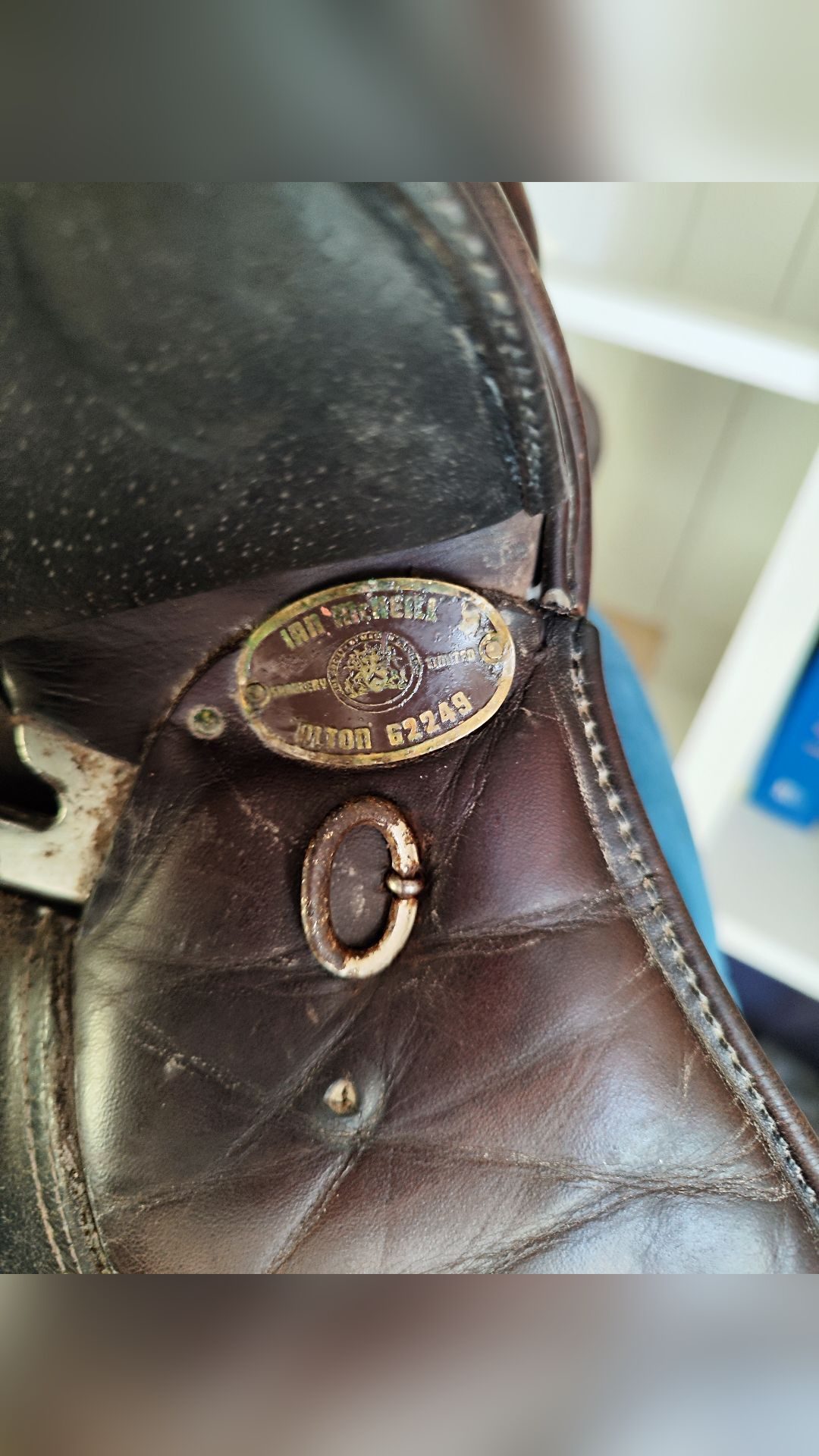 Selle cuir marron siège semi creux, média 6