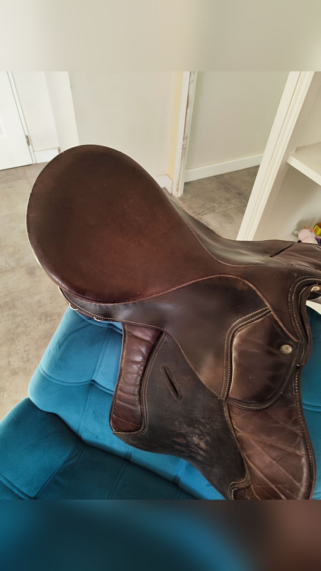 Selle cuir marron siège semi creux, média 3
