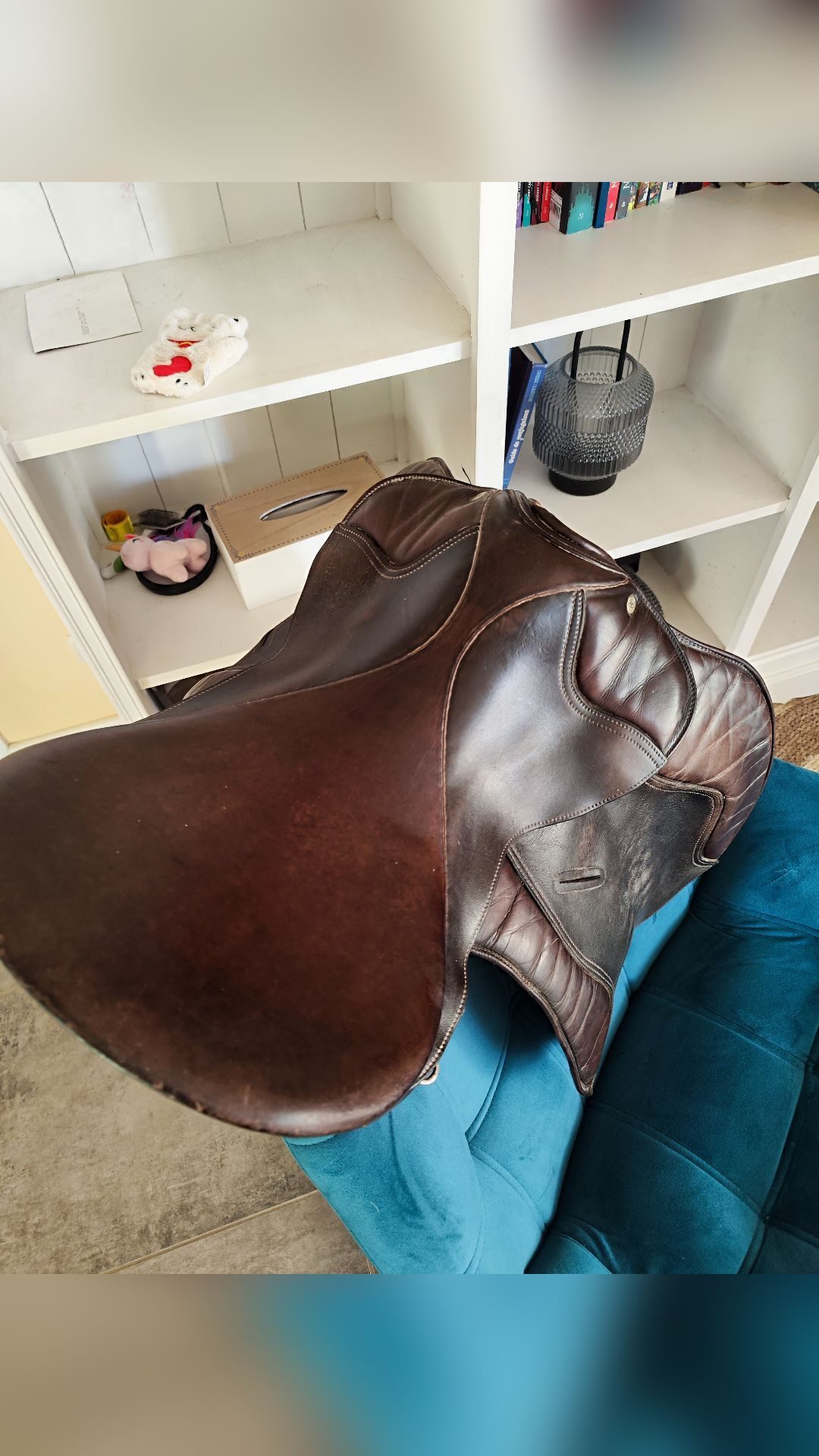 Selle cuir marron siège semi creux, média 4