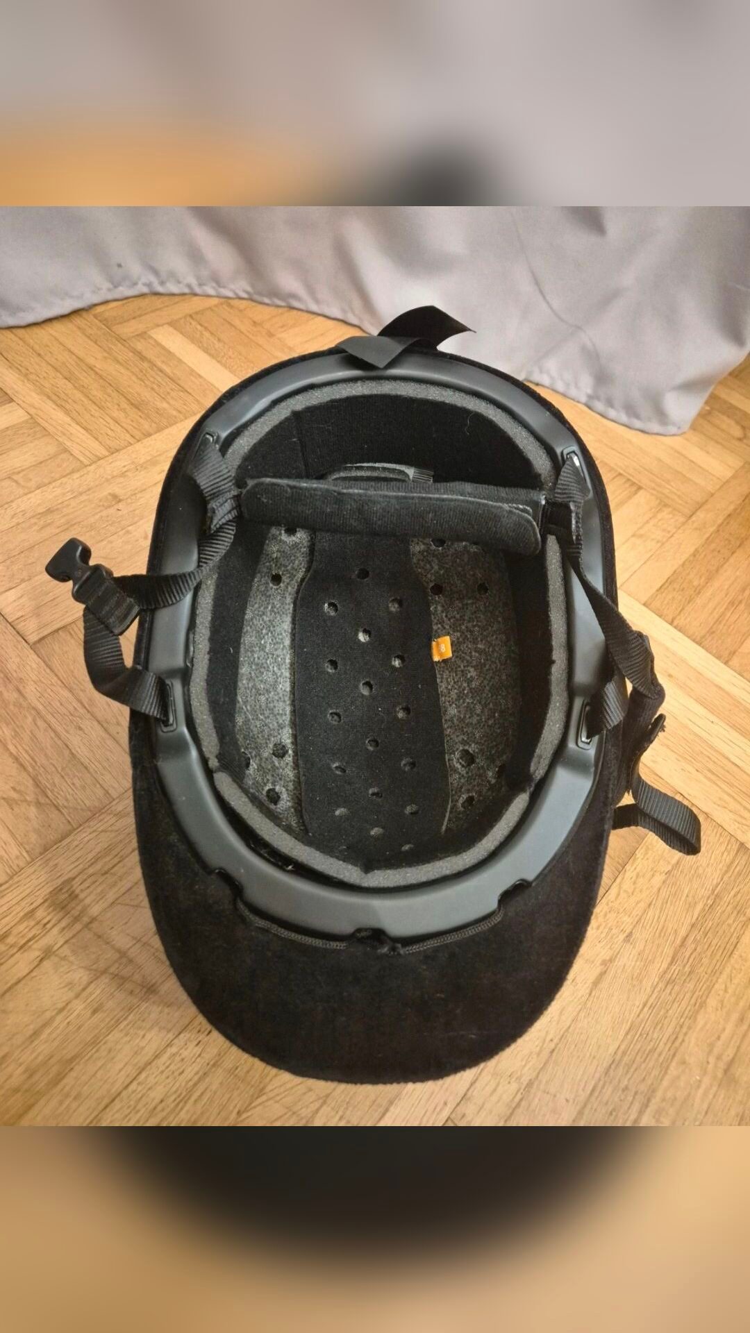 Bombe dessus velours, média 4