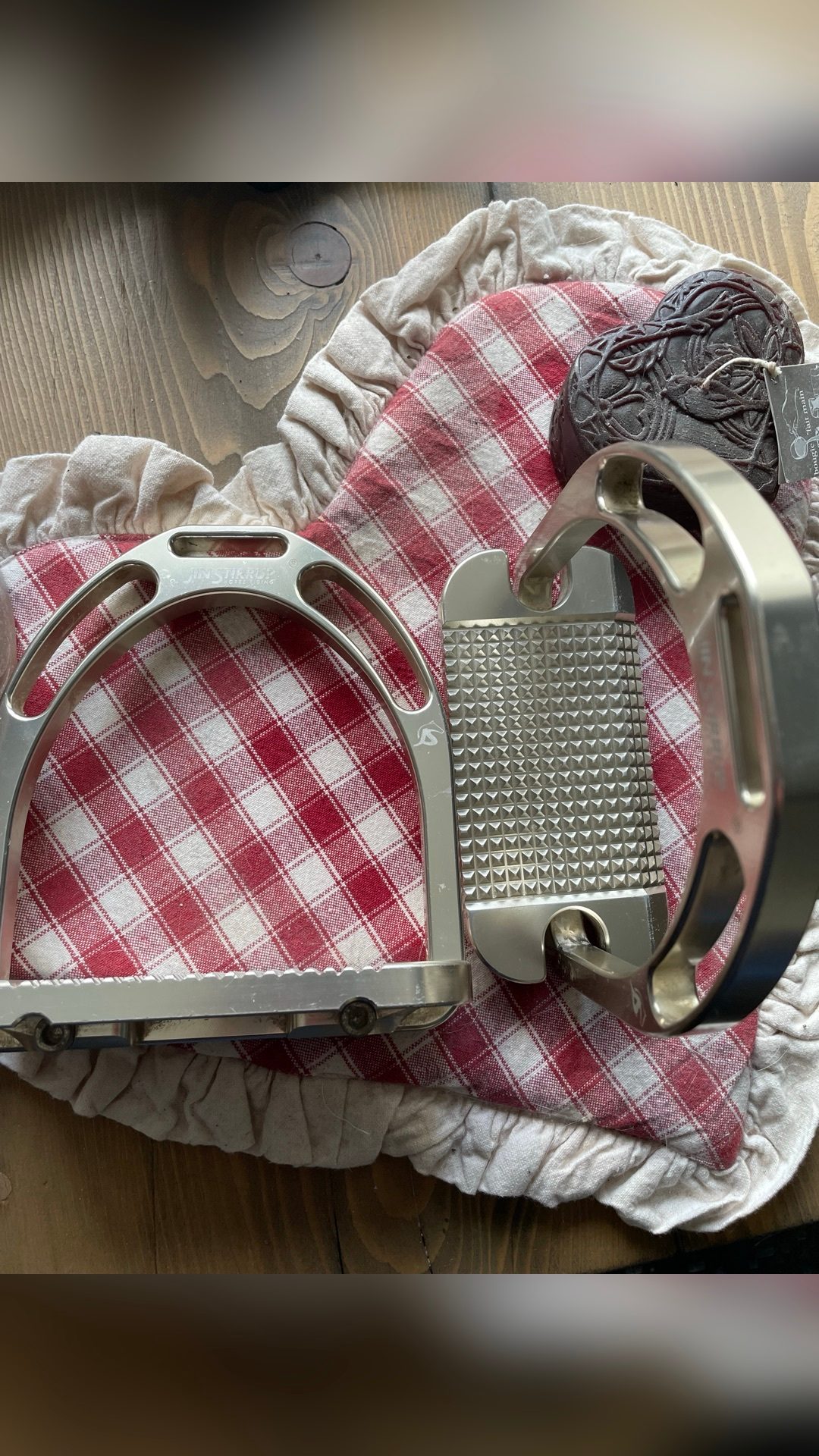 Etriers Jin Stirrup, média 4