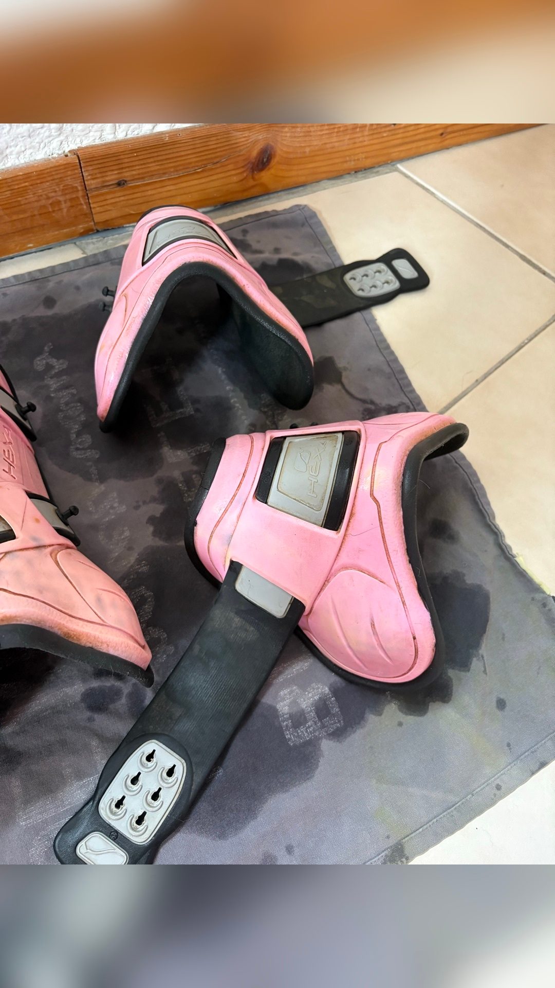 Guêtres + Protège-boulets HEXA rose – matière imperméable, facile à nettoyer, média 4