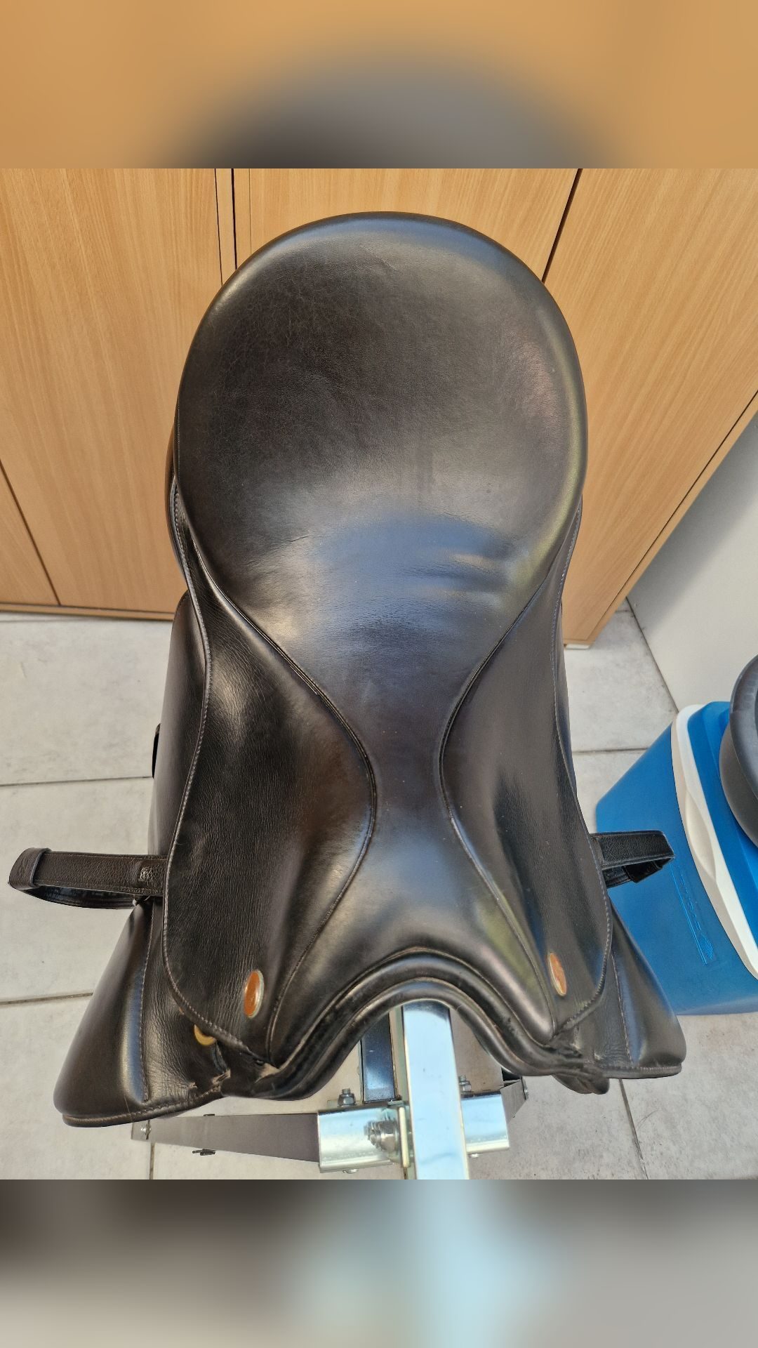 Selle dressage noire Eric Thomas Aix 17", média 2