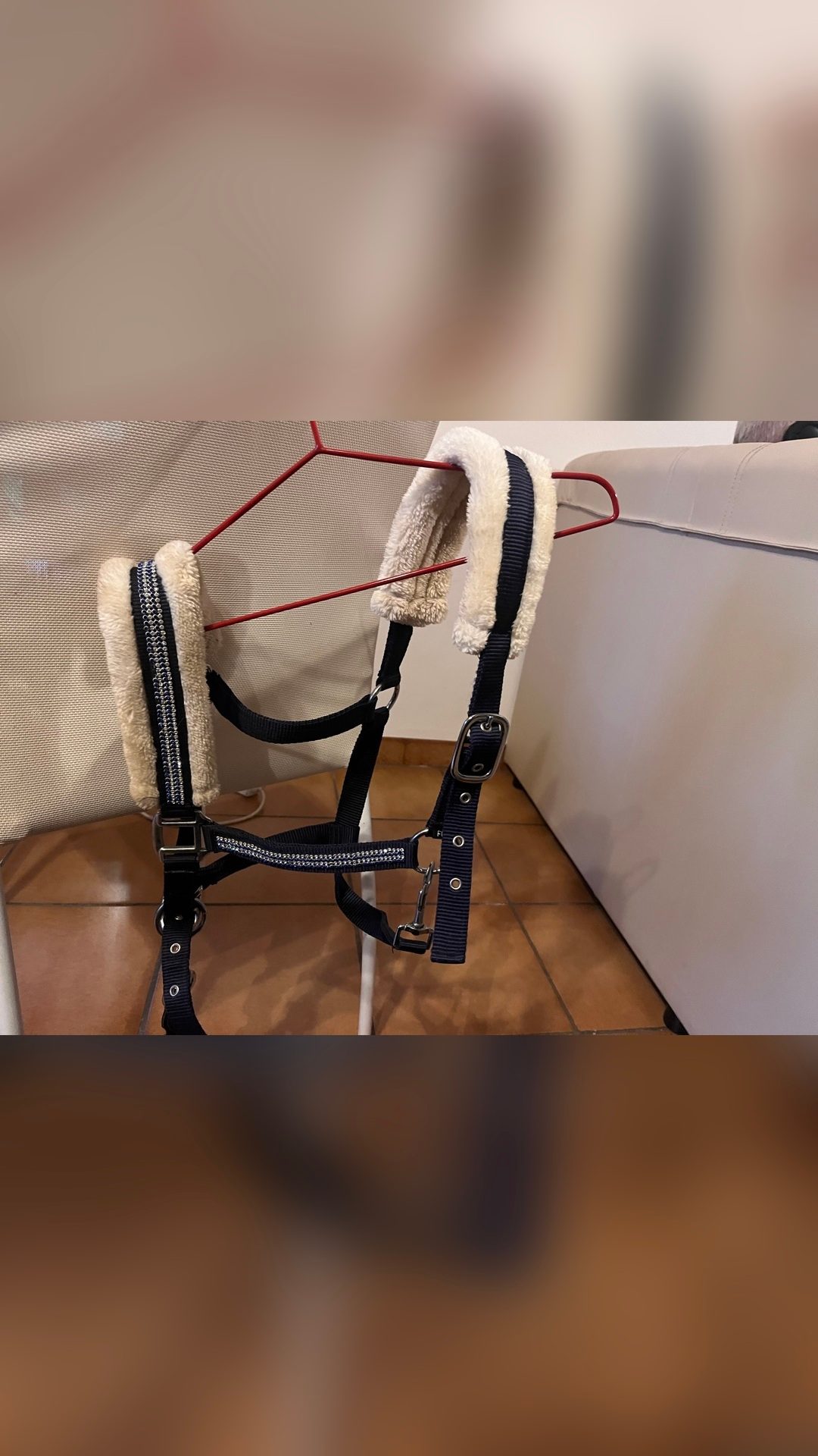 Licol bleu avec strass et moumoute, média 2