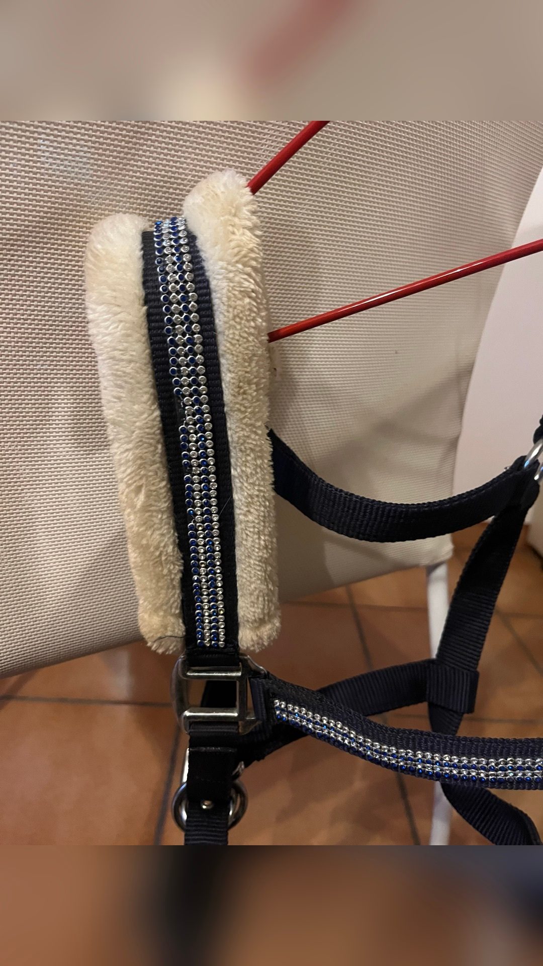 Licol bleu avec strass et moumoute, média 3