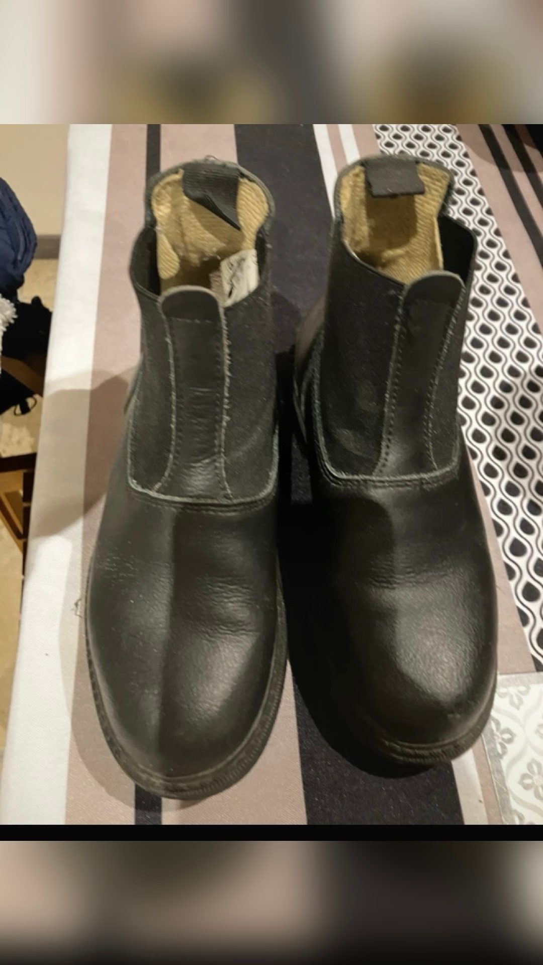 Boots, média 4