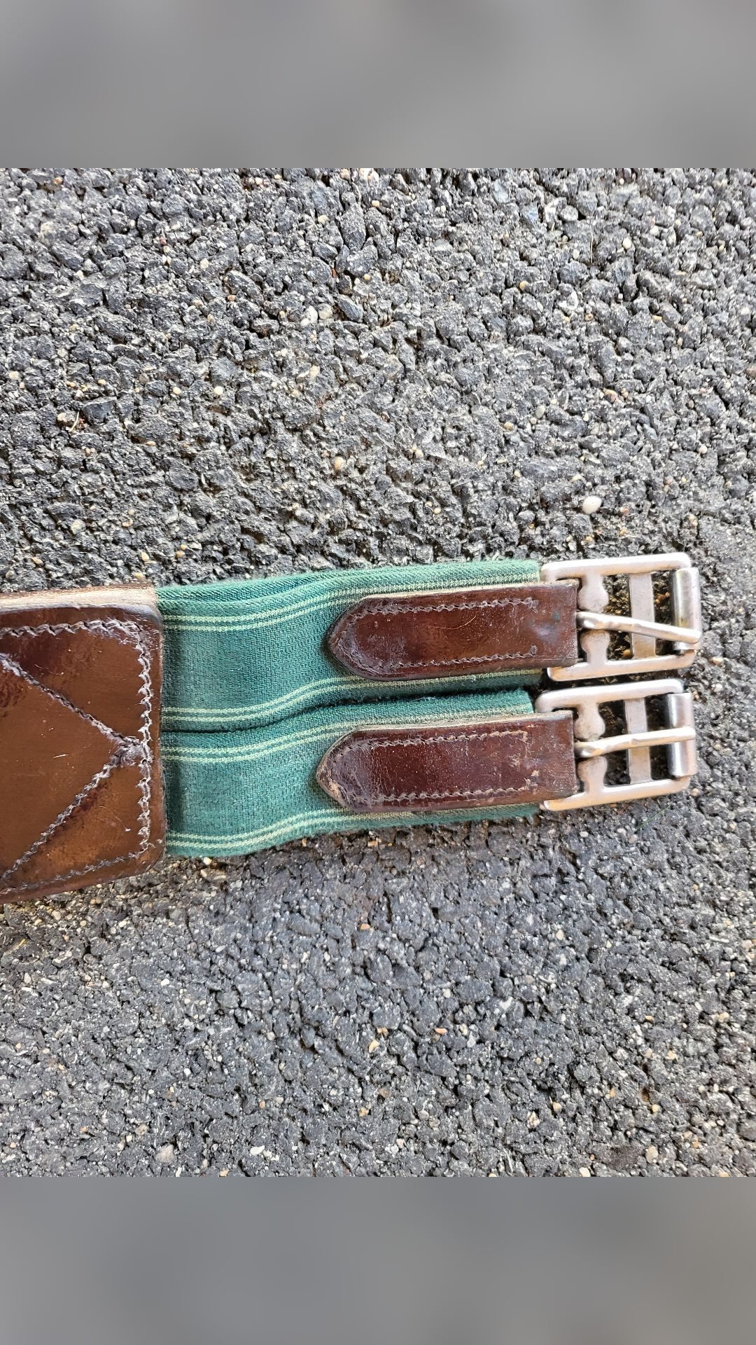 Sangle élastique bavette en cuir, média 4