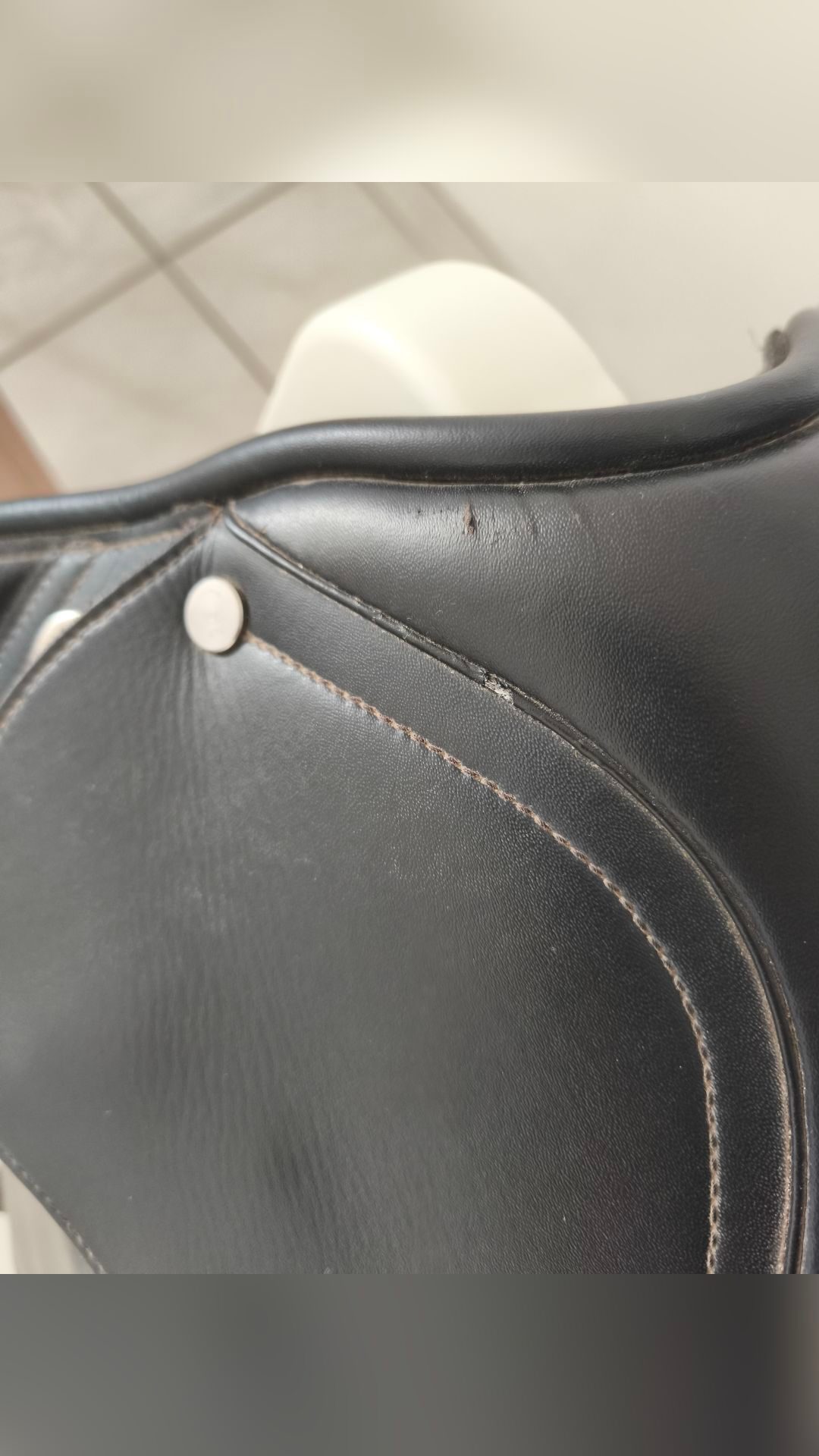 Selle mixte Fouganza 16,5" noir, média 10