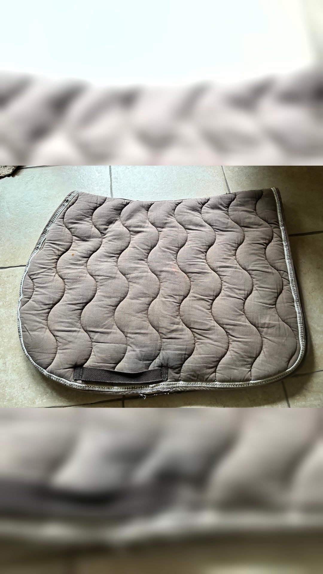 Tapis gris, média 2
