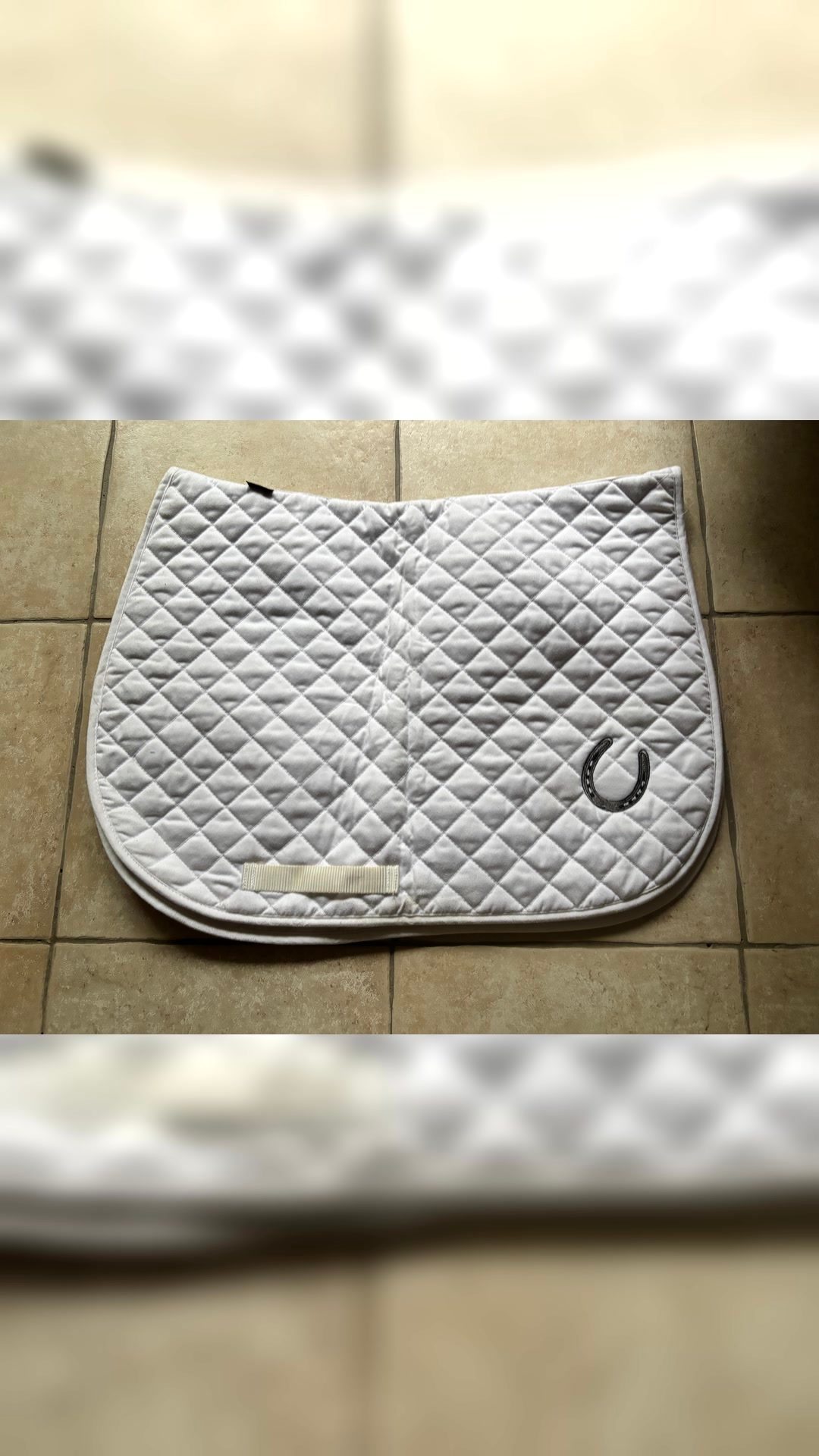 Tapis blanc, média 2