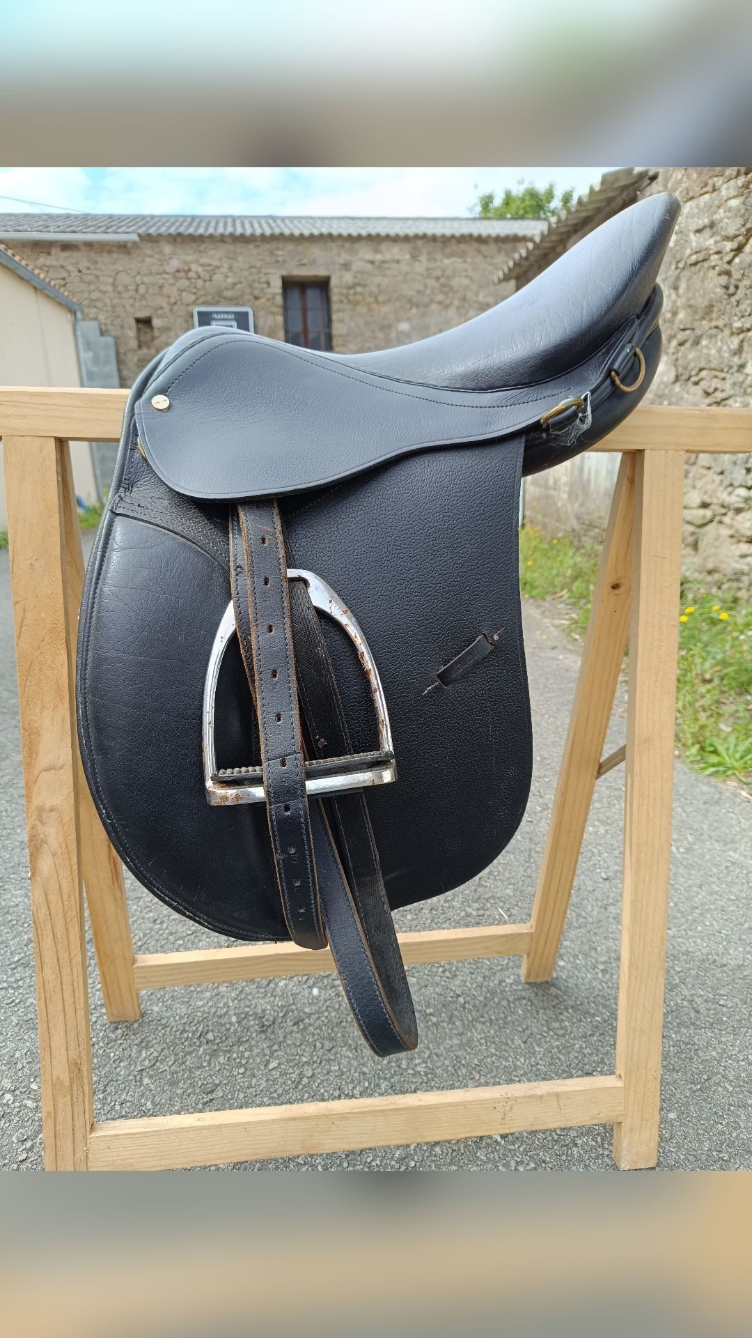 Selle Decathlon très peu servie, média 4