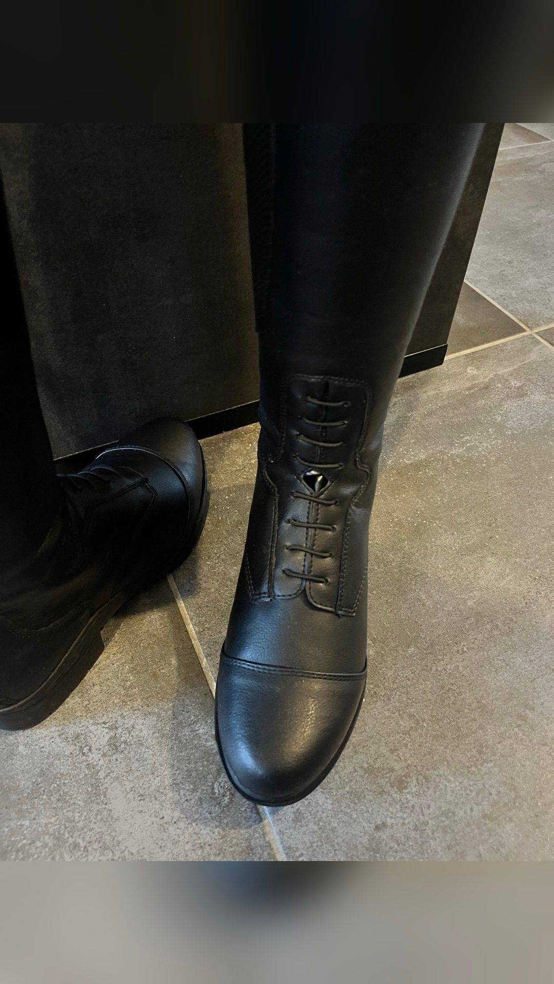 Bottes T37, média 2