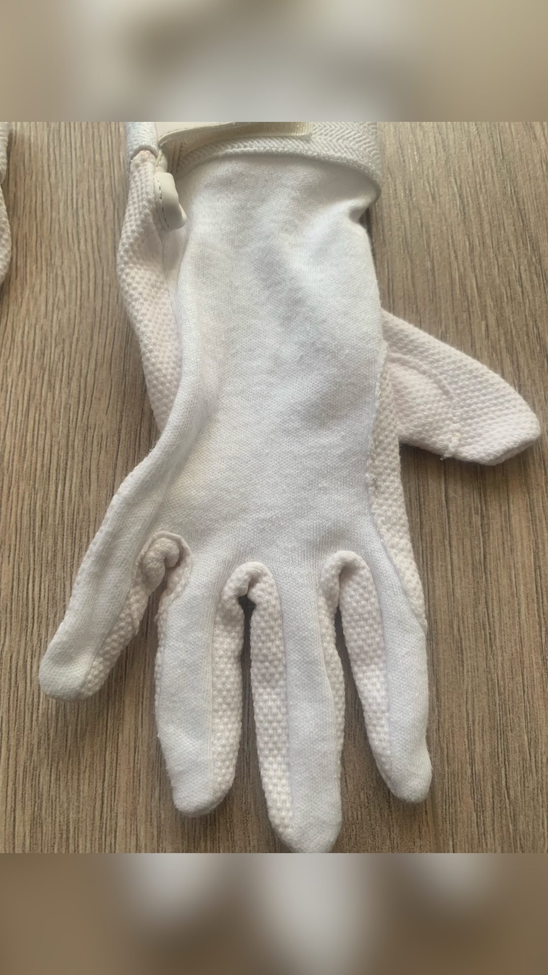 Gants blancs, média 3
