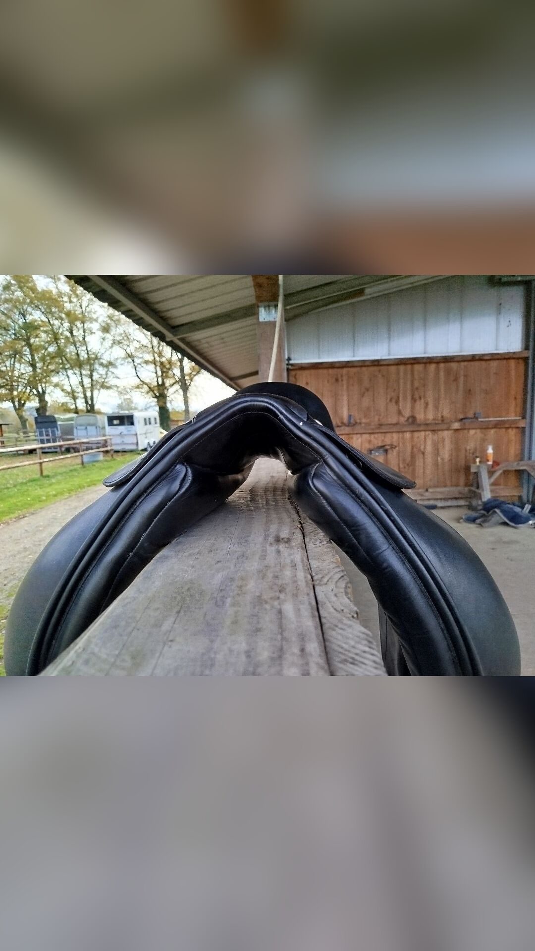 Selle dressage 17pouces, média 4