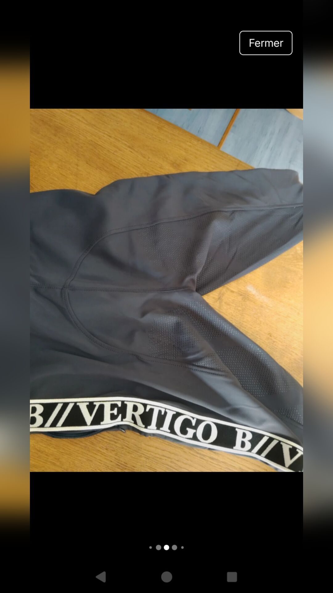 Pantalon 44, média 6