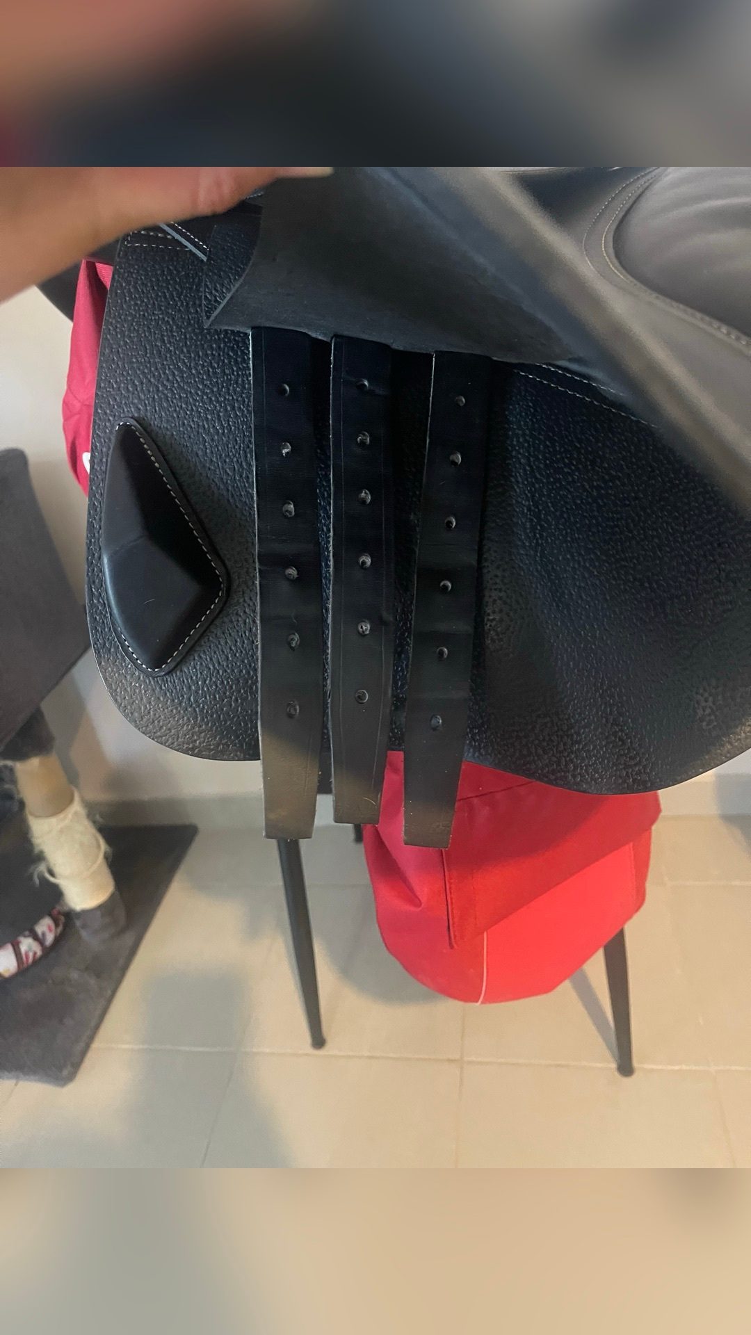 Selle CWD 2GS noir 17 pouces, média 6