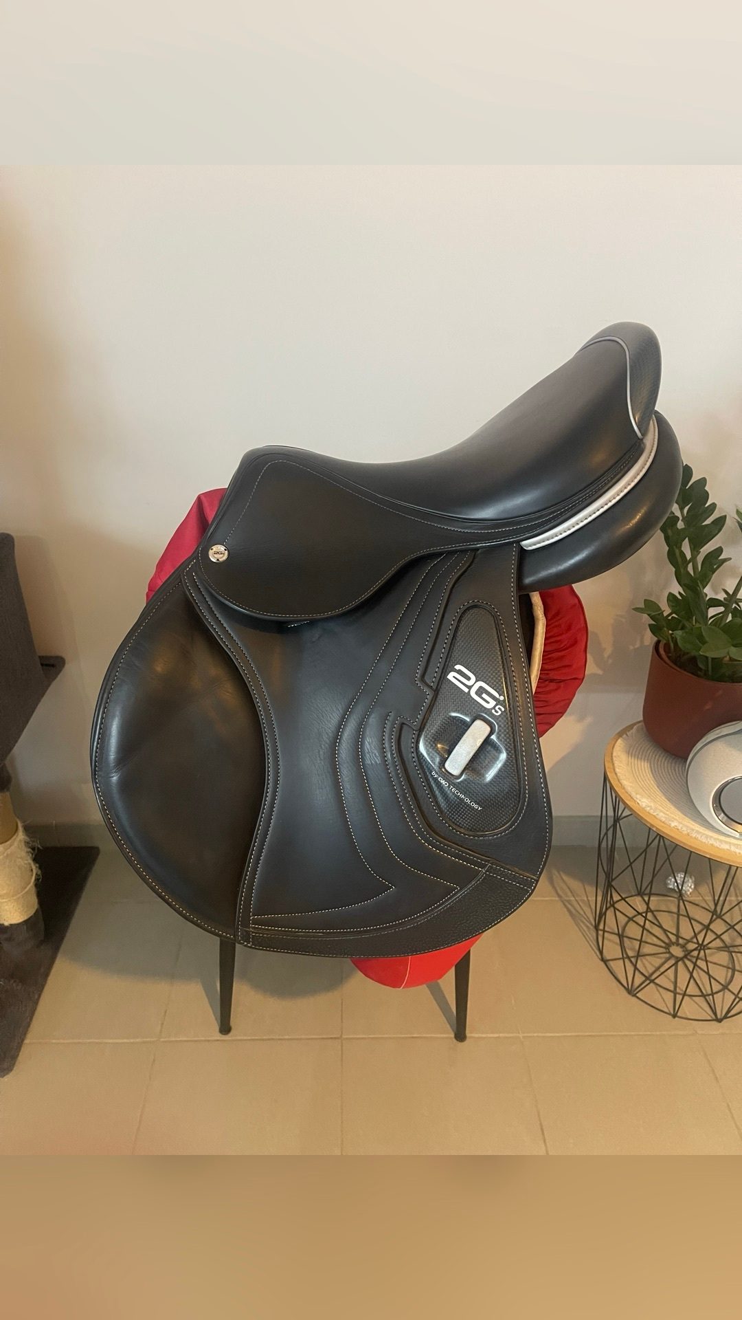 Selle CWD 2GS noir 17 pouces, média 2