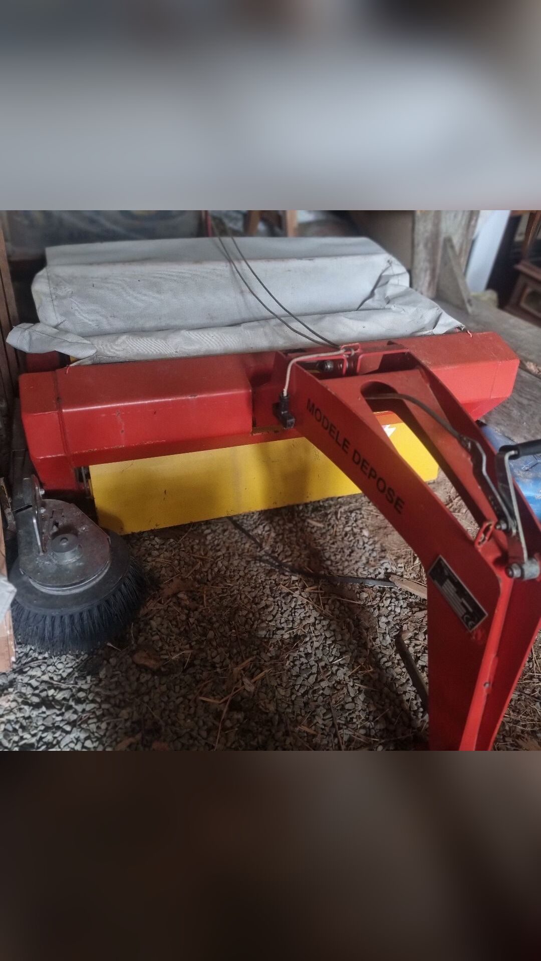 BALAYEUSE RAMASSEUSE RABAUD T2000IE, média 2