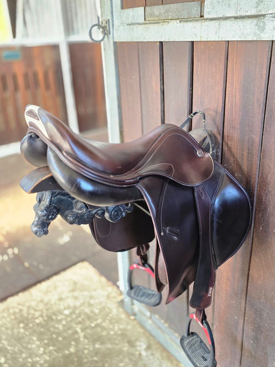 Selle de saut PRESTIGE  18', média 6