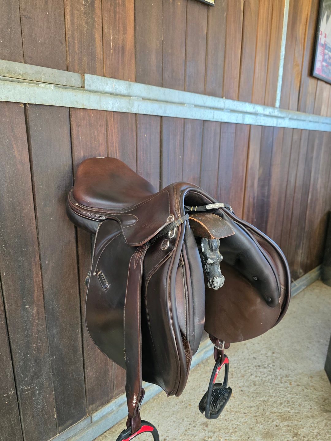 Selle de saut PRESTIGE  18', média 10
