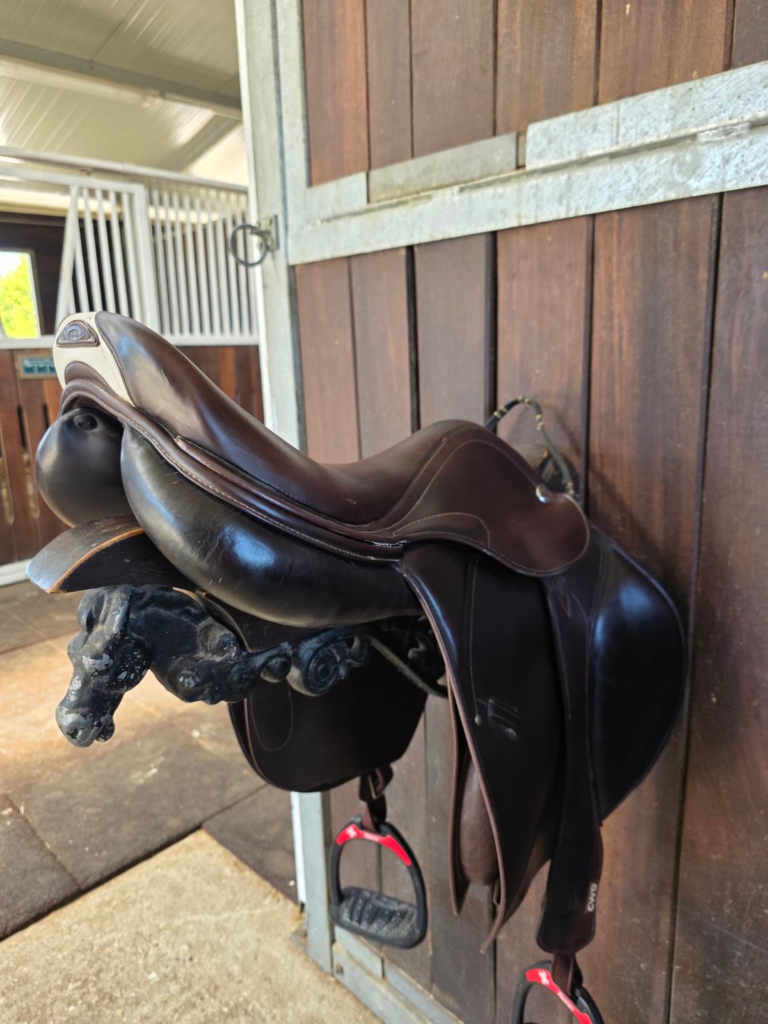 Selle de saut PRESTIGE  18', média 8