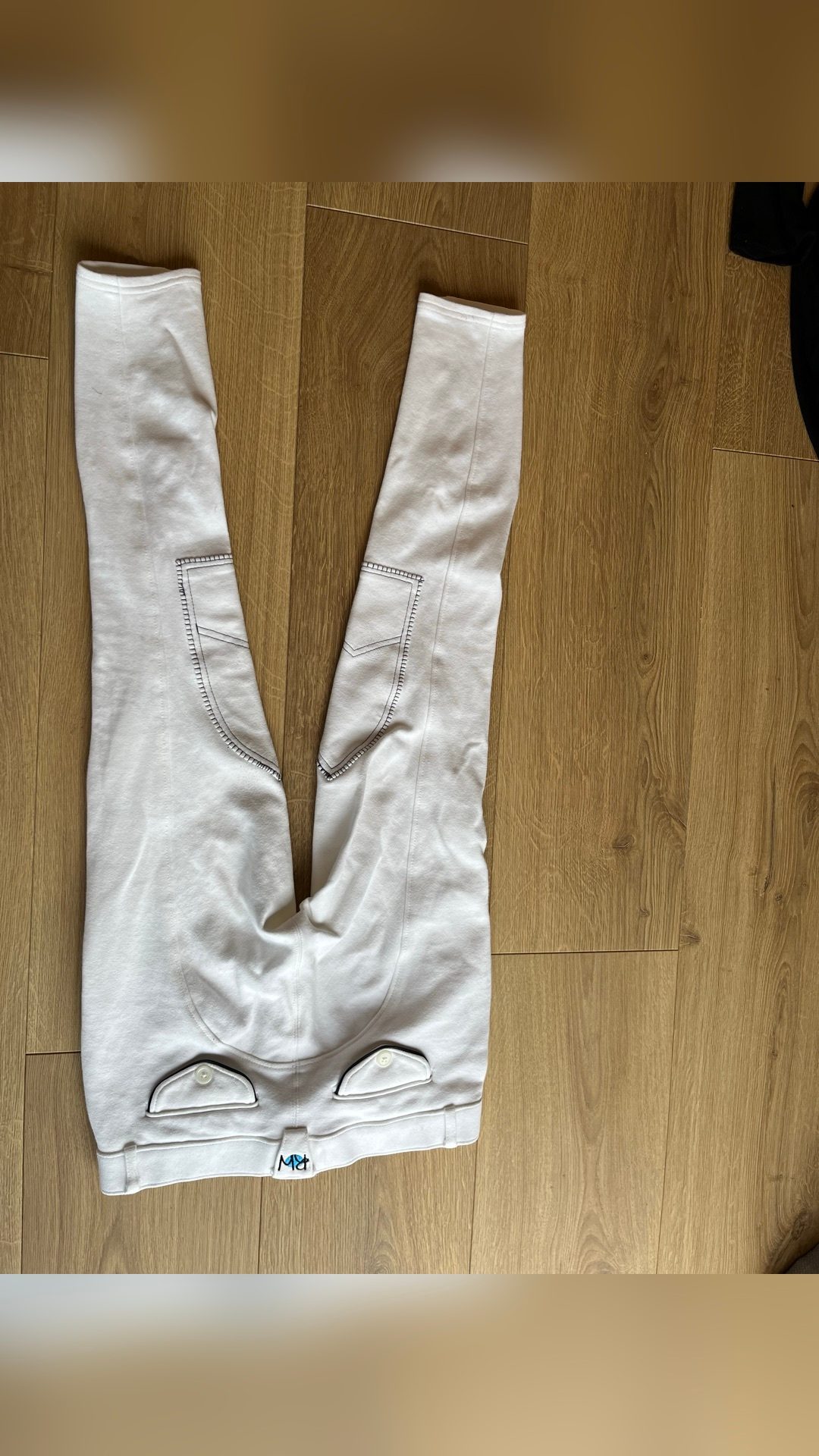 pantalon, média 3