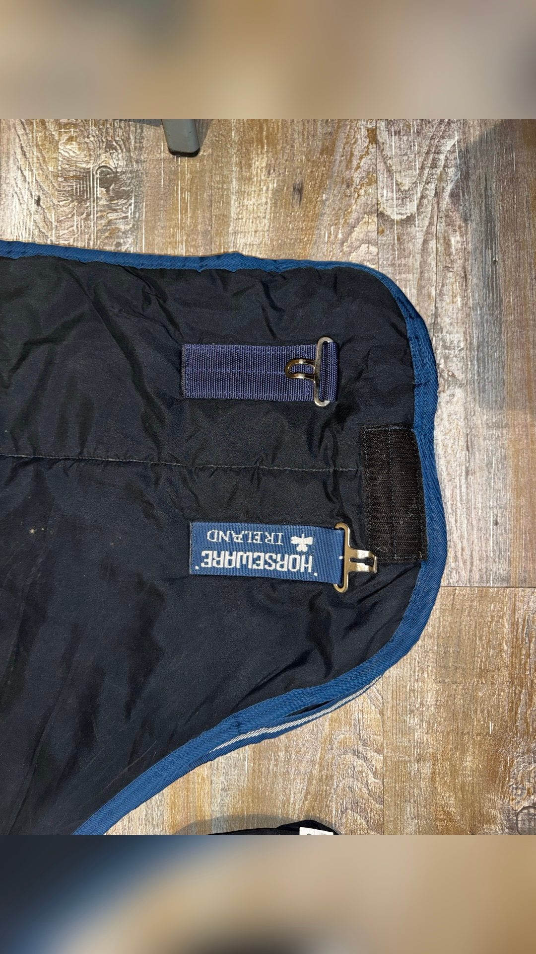 Sous couverture intégrale, média 2