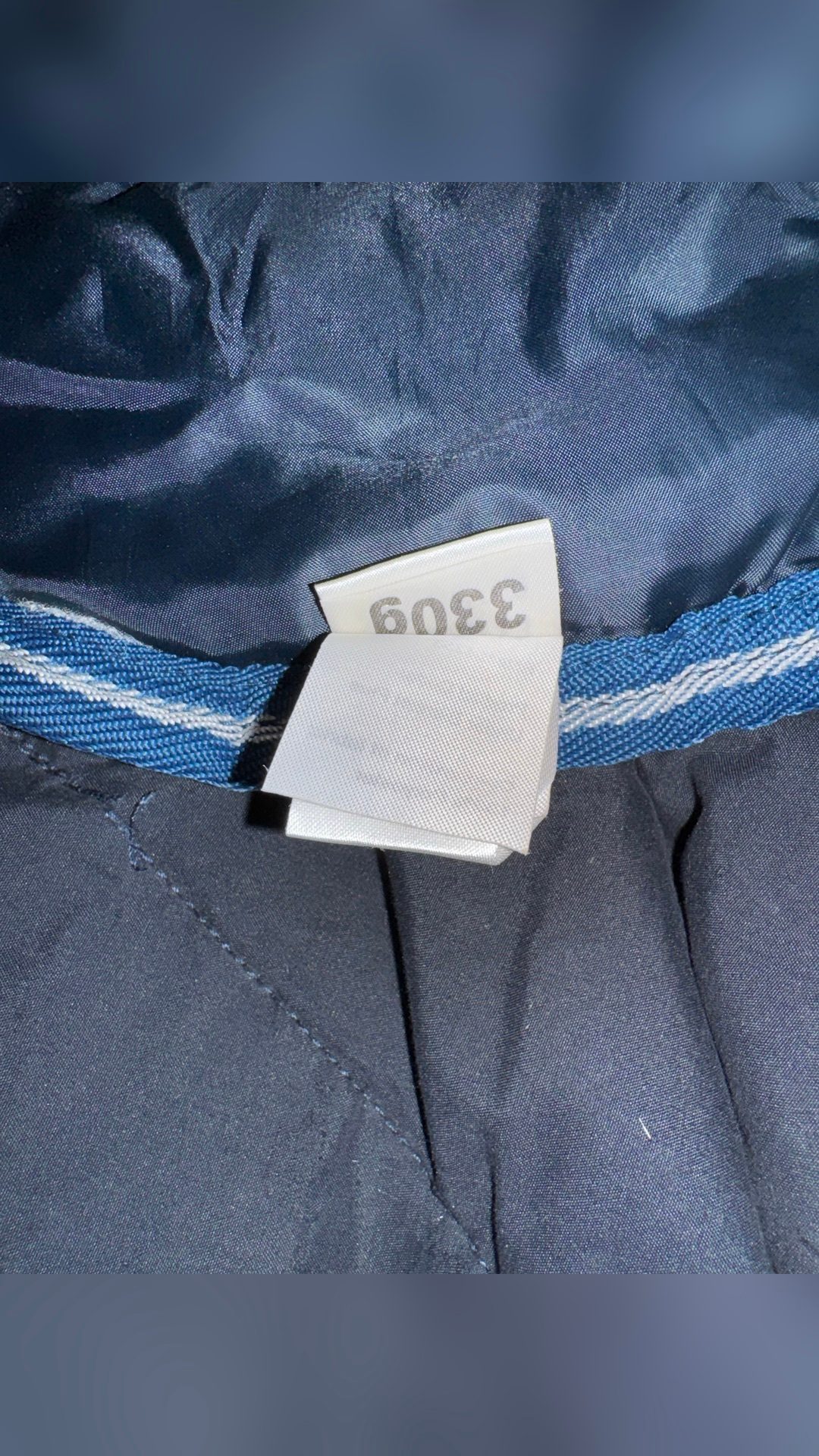 Sous couverture intégrale, média 4