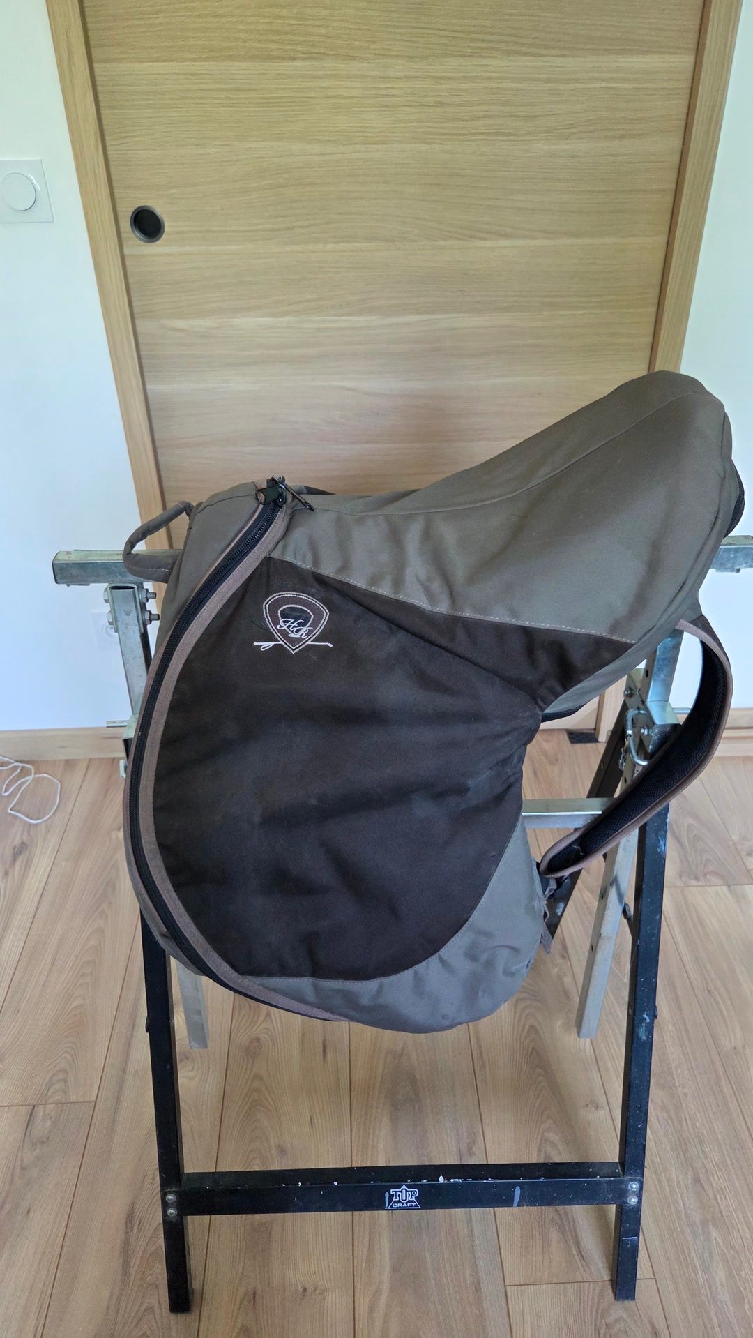 Selle cuir mixte 17,5 pouces, média 2