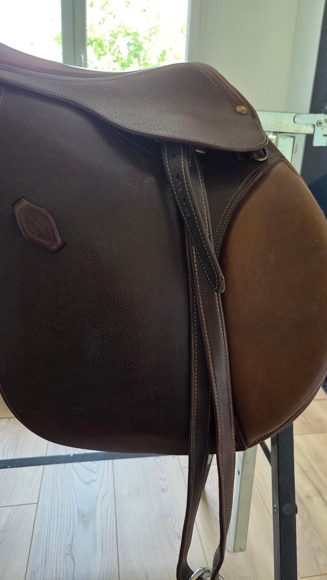 Selle cuir mixte 17,5 pouces, média 5