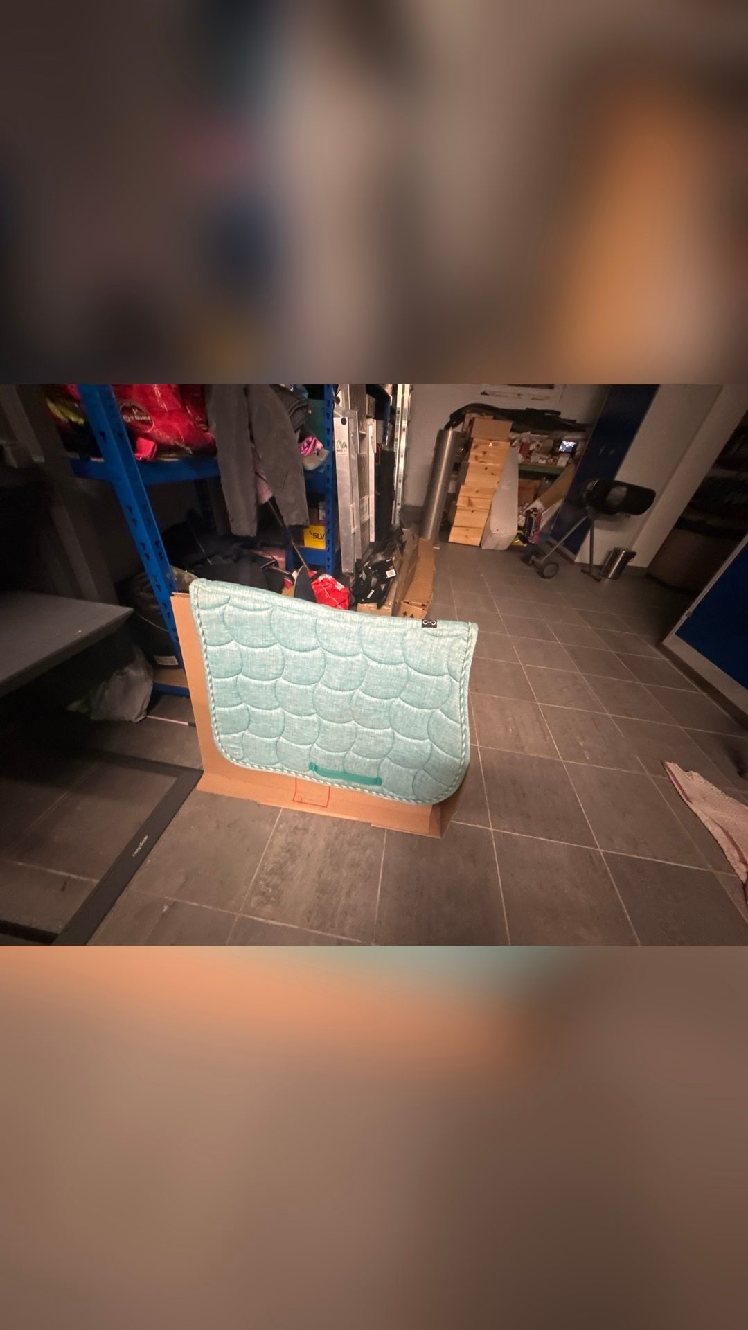 Tapis bleu ciel, média 2